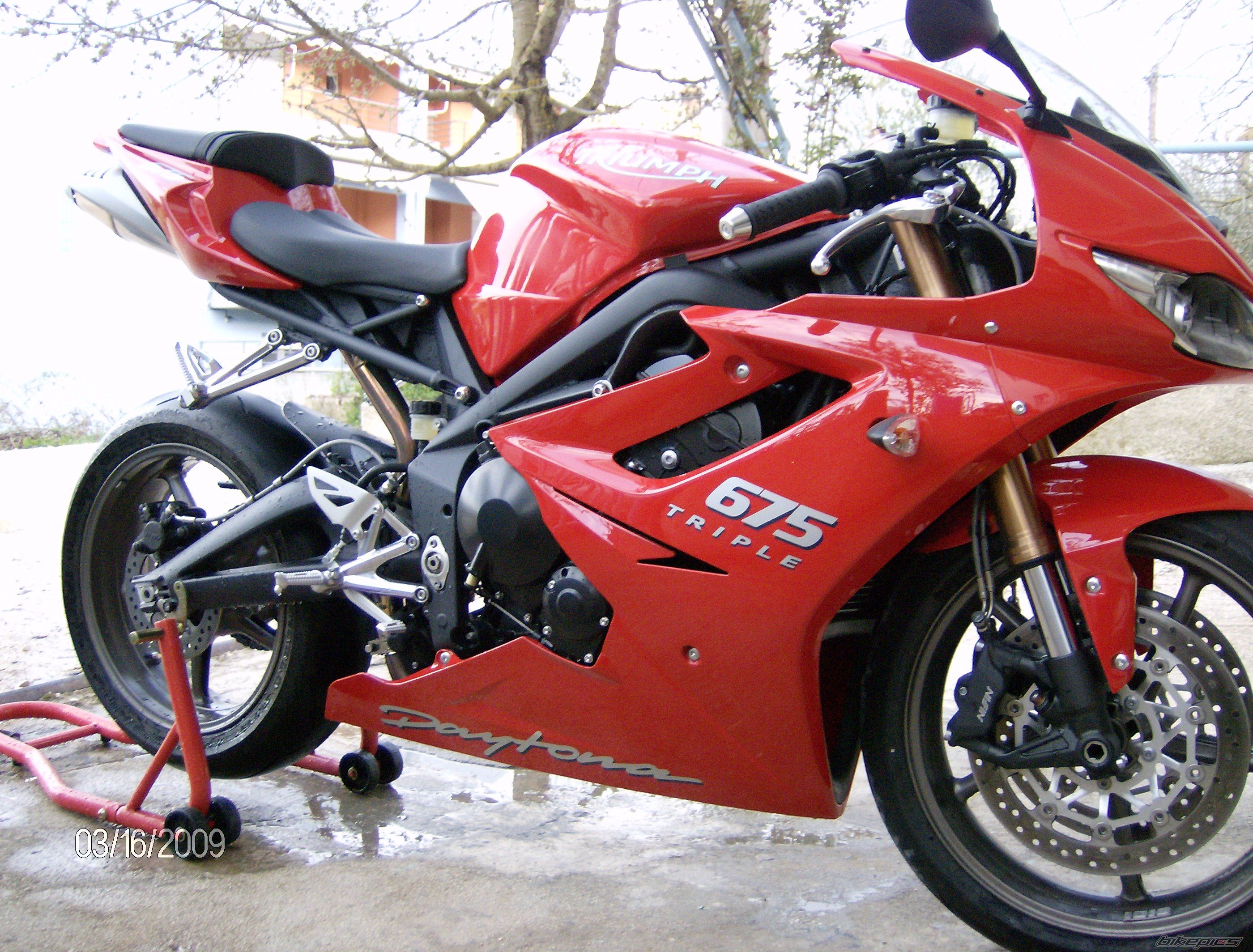 2009 TRIUMPH DAYTONA 675 | Picture 2083580 motorcycle photo