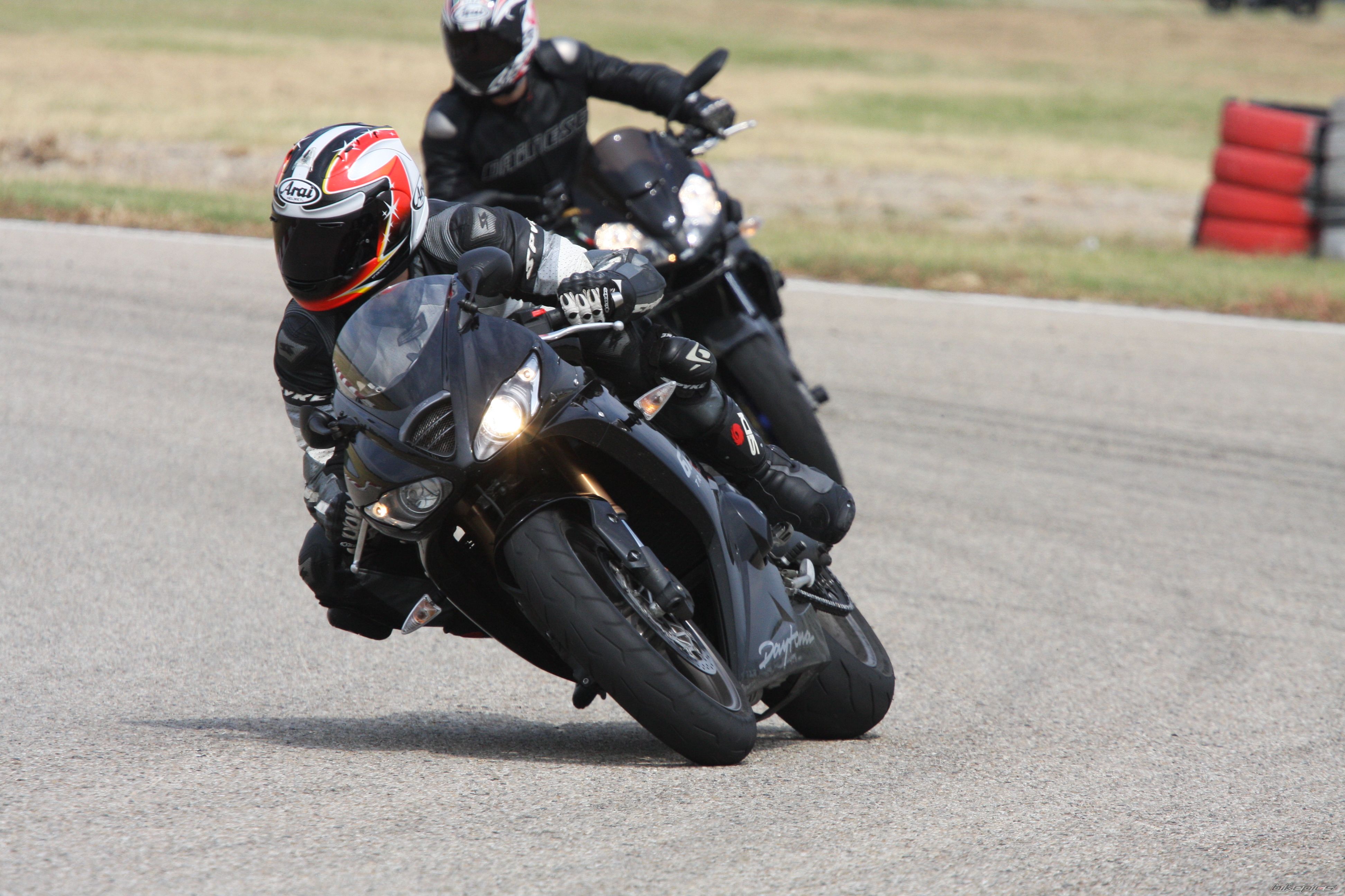 2010 TRIUMPH DAYTONA 675 | Picture 2083867 motorcycle photo
