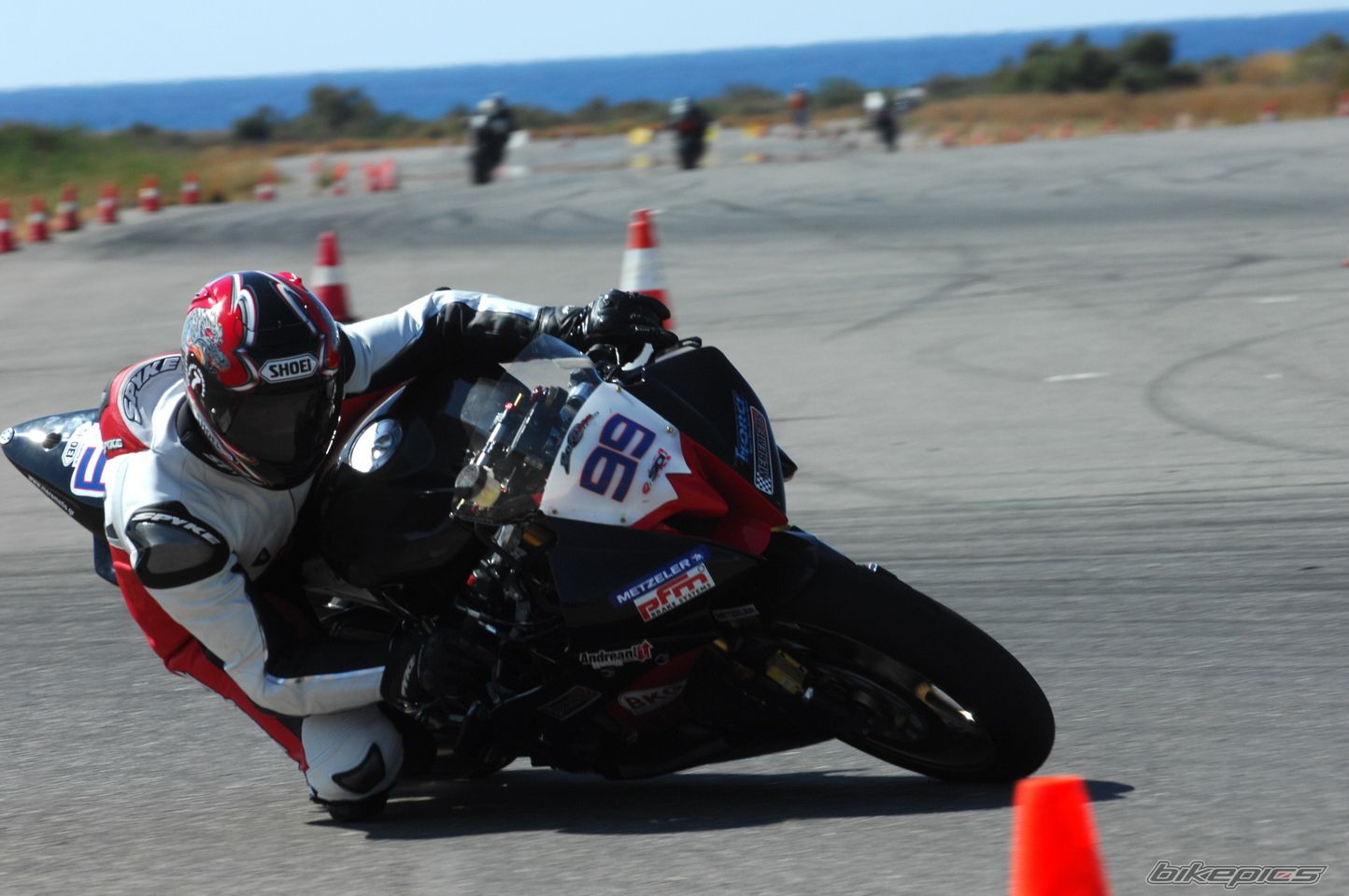 2009 YAMAHA YZF R6 | Picture 2084729 motorcycle photo