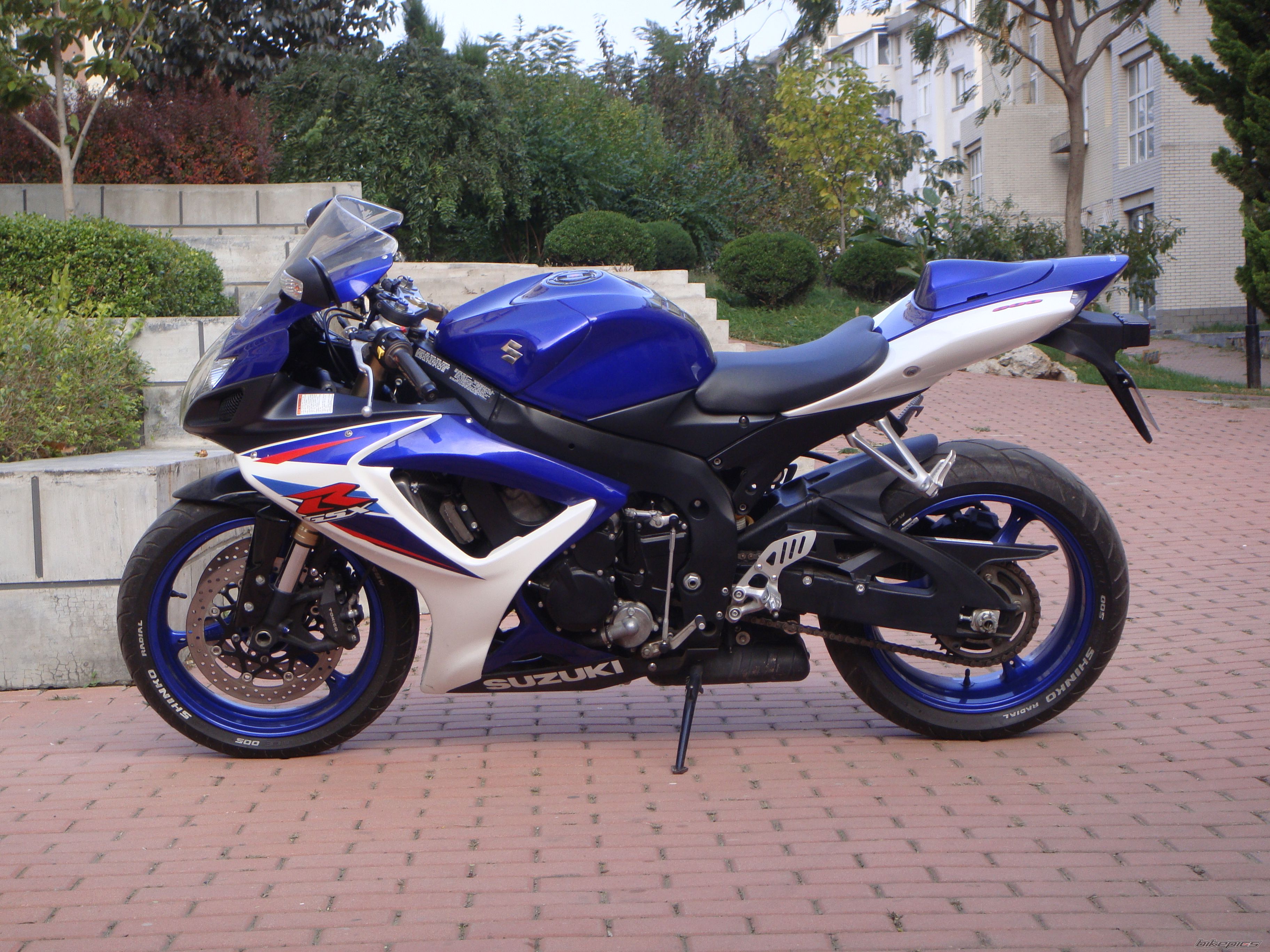 2010 SUZUKI GSX R 600 | Picture 2085827 motorcycle photo