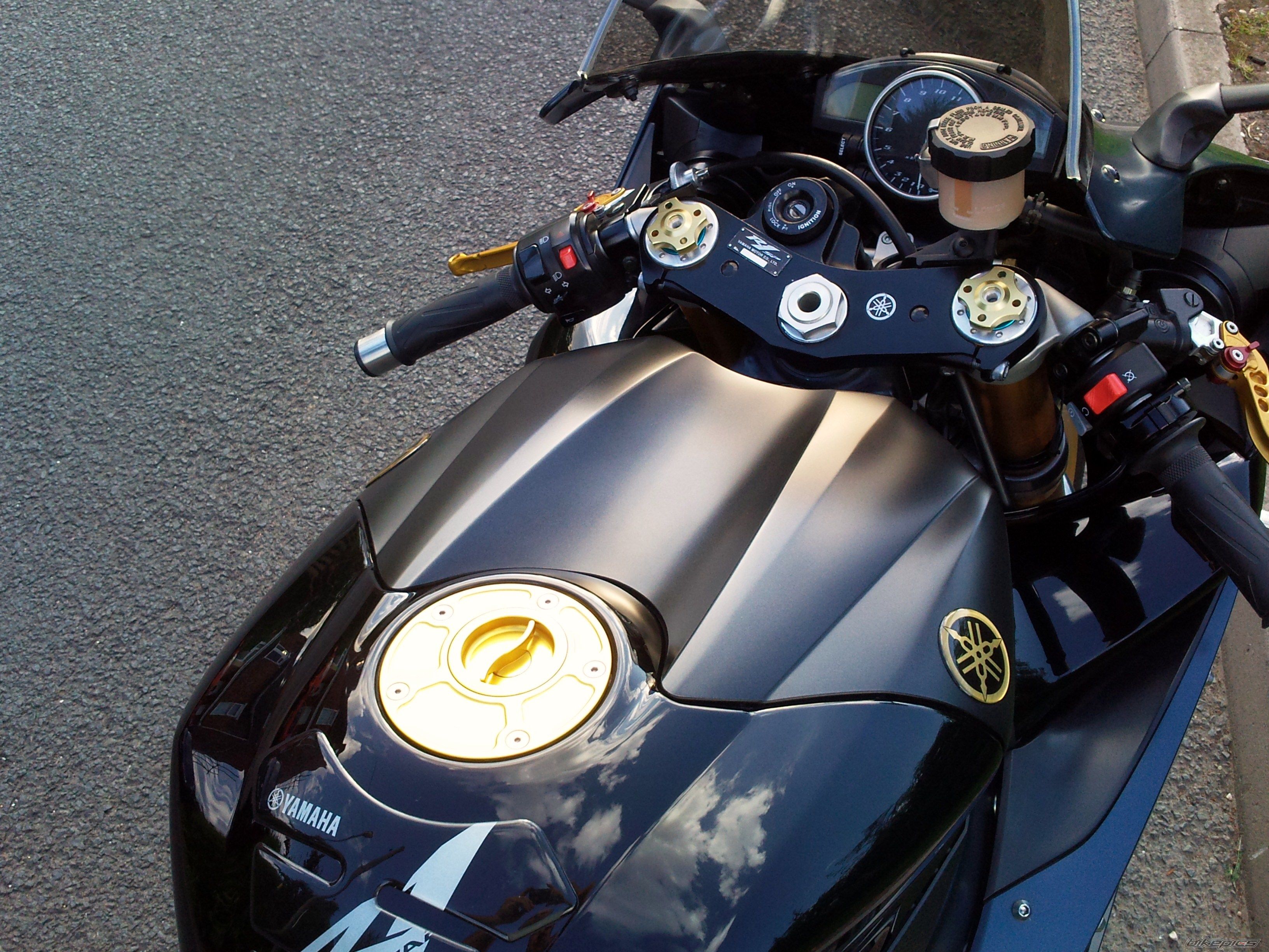 2006 YAMAHA YZF R1 | Picture 2087038 motorcycle photo