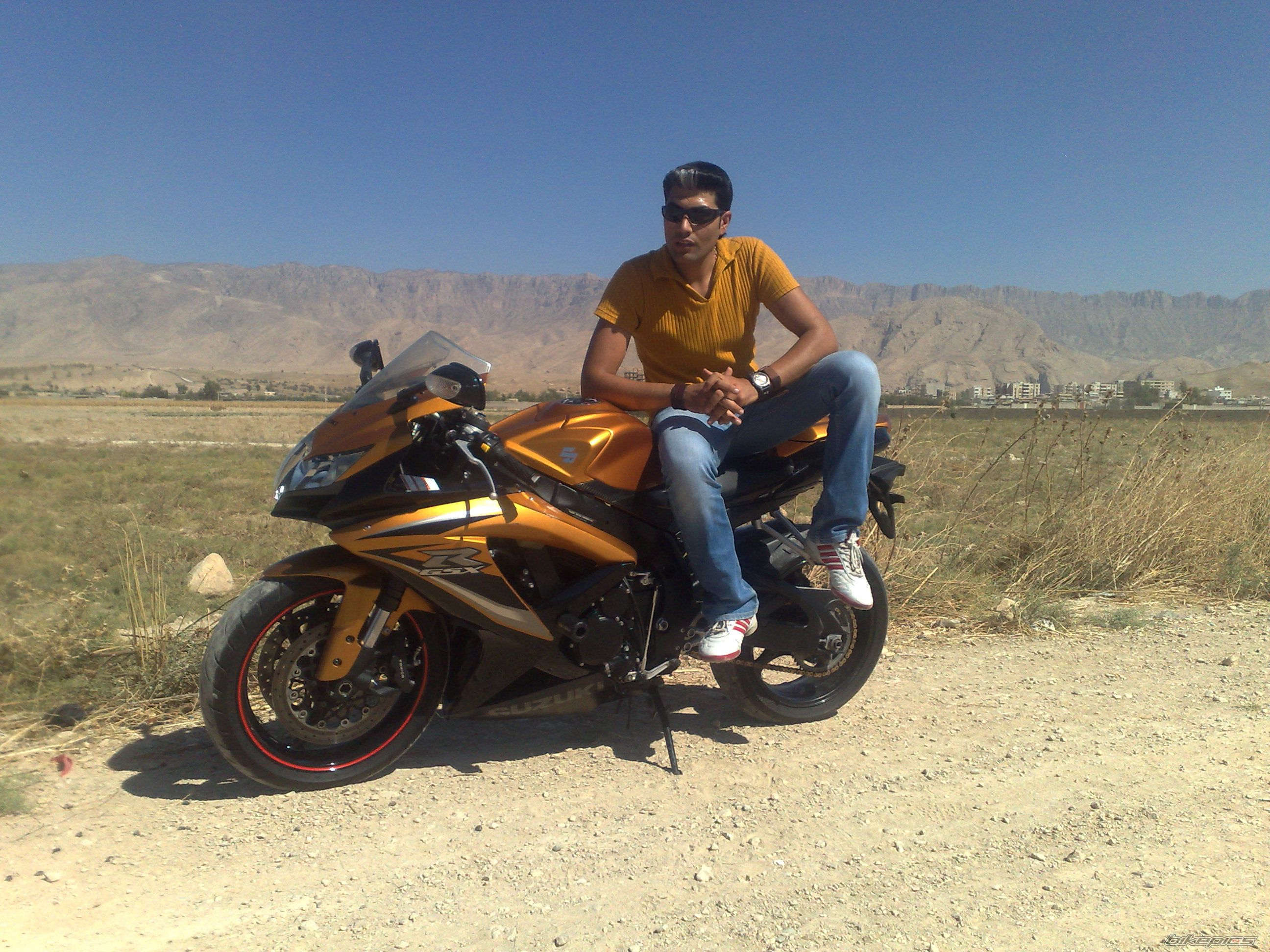2010 SUZUKI GSX R 750 | Picture 2088472 motorcycle photo