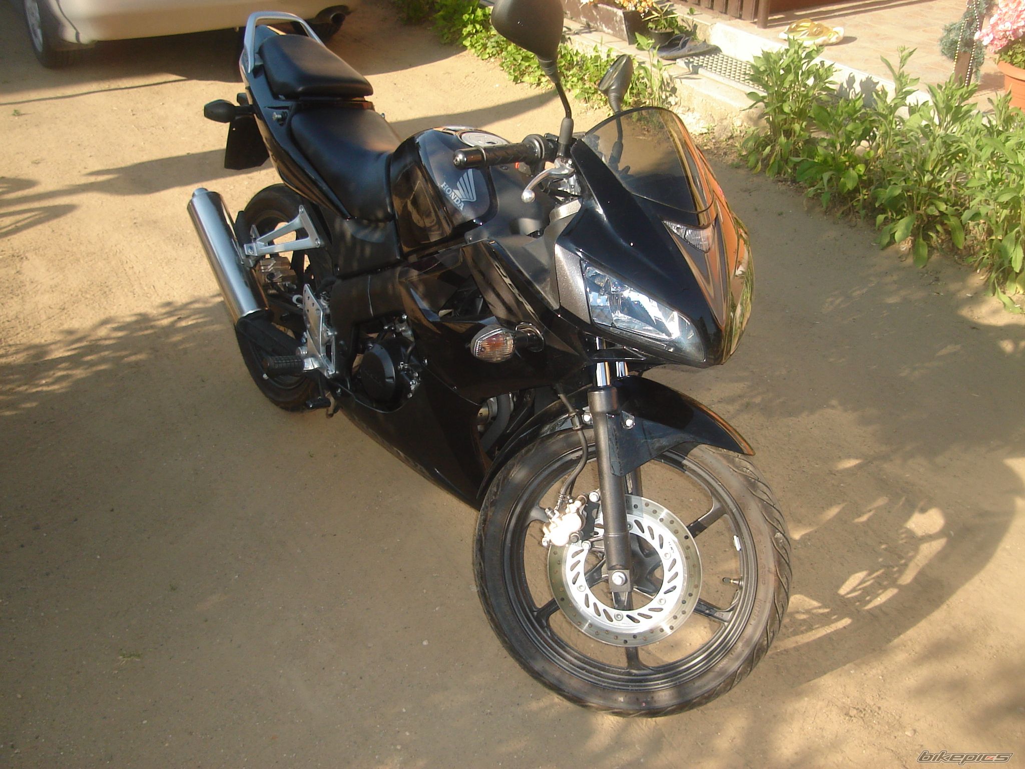 2009 HONDA CBR 125 | Picture 2088676 motorcycle photo