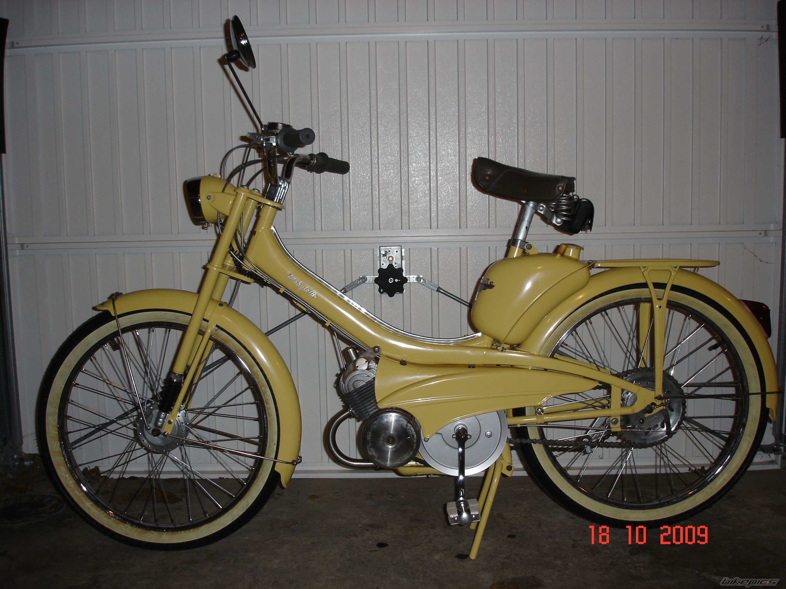 1962 MOTOBECANE MOBYLETTE | Picture 2091411 motorcycle photo