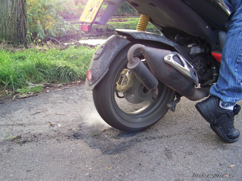 2009 YAMAHA AEROX 50 | Picture 2093857 motorcycle photo