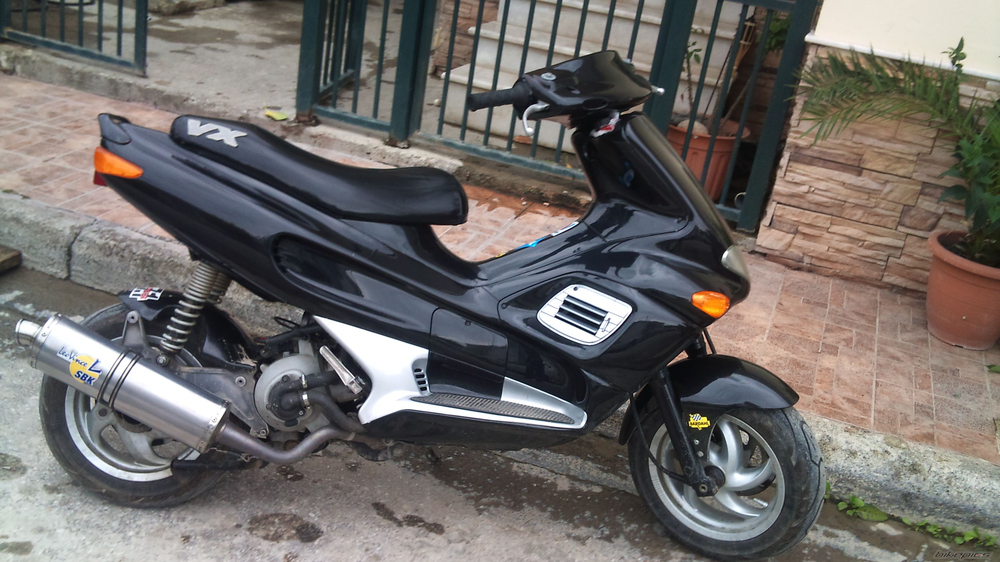 2001 GILERA RUNNER 125 VX | Picture 2094055 motorcycle photo