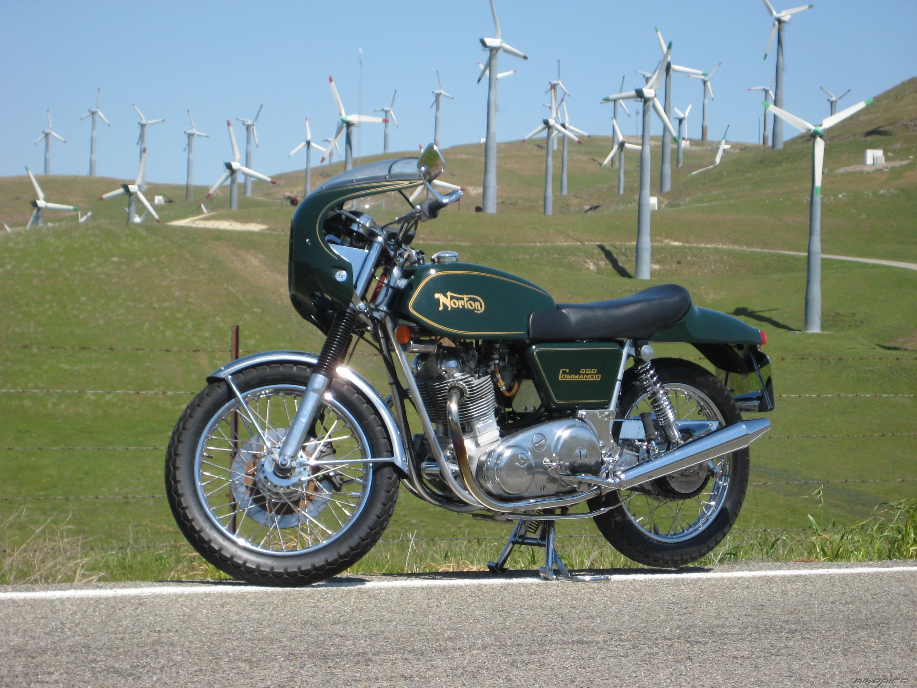 1974 NORTON 850 COMMANDO | Picture 2094315 motorcycle photo