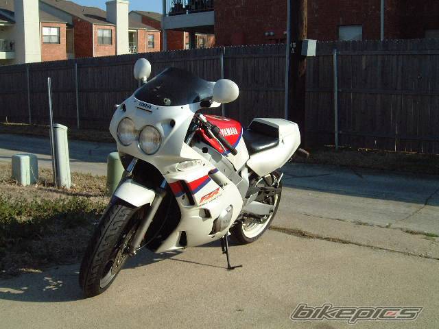 1993 YAMAHA FZR 600 | Picture 2097 motorcycle photo