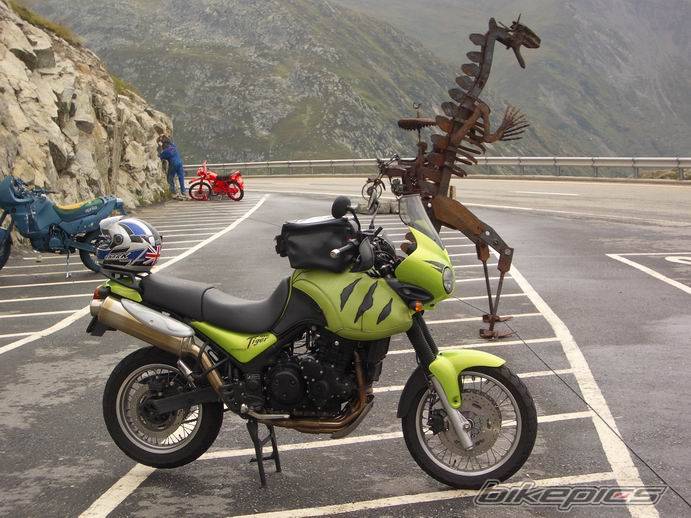 2001 TRIUMPH TIGER | Picture 210015 motorcycle photo