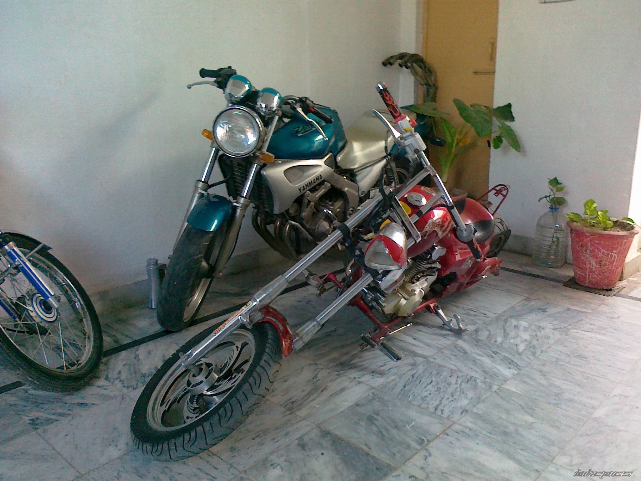2010 HARLEY DAVIDSON MINI CHOPPER SPIDER | Picture 2100714 motorcycle photo