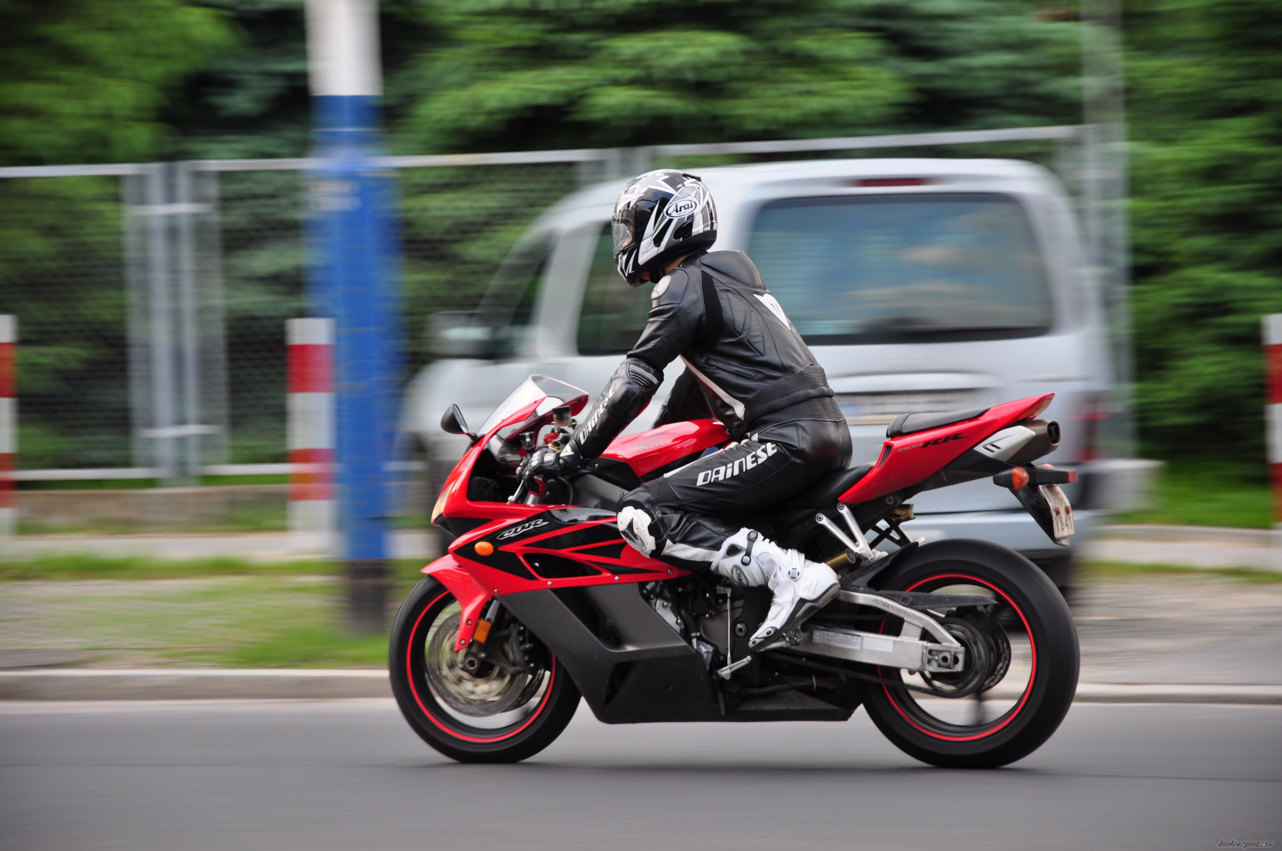 2004 HONDA CBR 1000  RR | Picture 2100740 motorcycle photo
