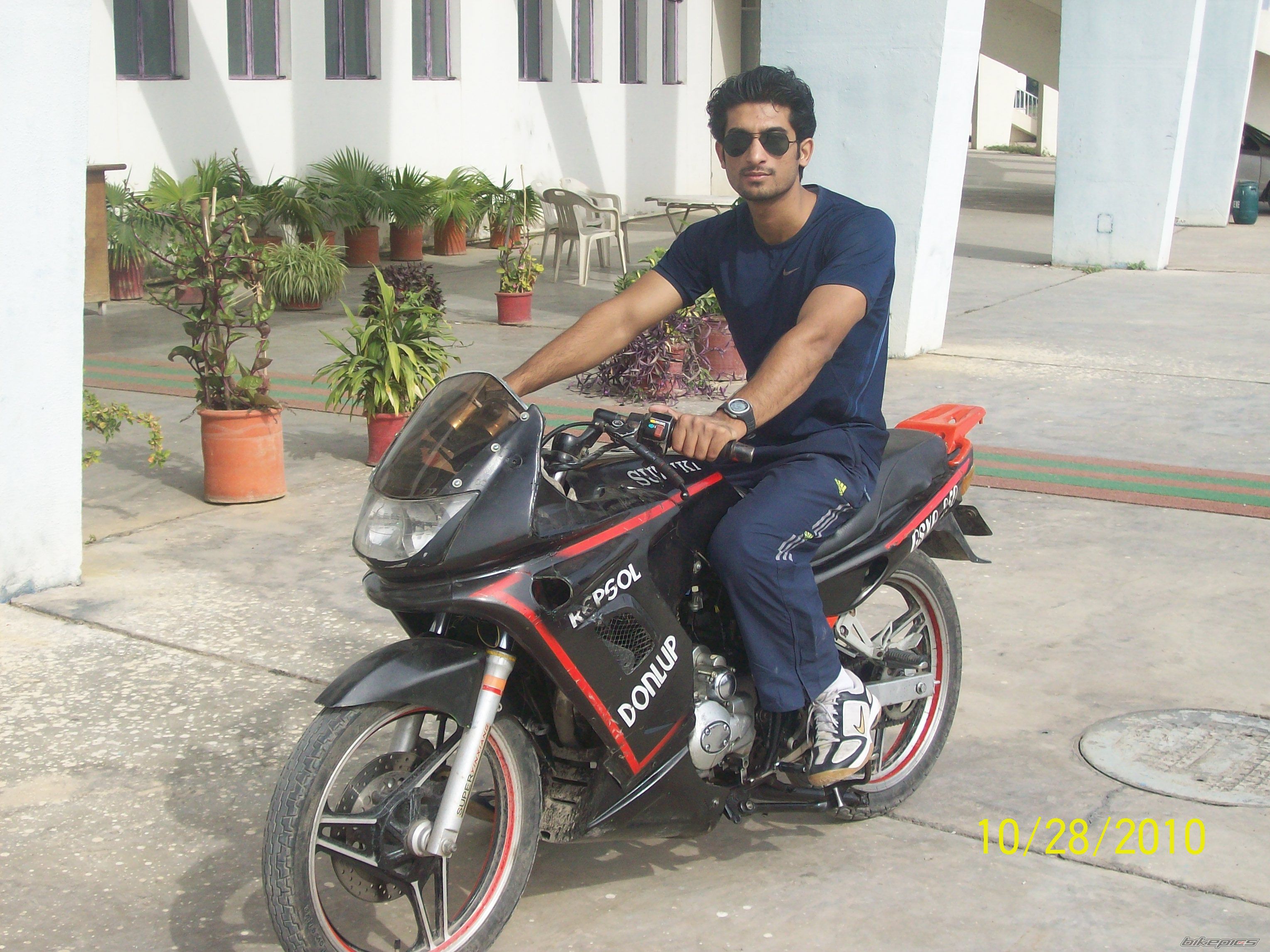 2003 SUZUKI GSX250S | Picture 2101349 motorcycle photo