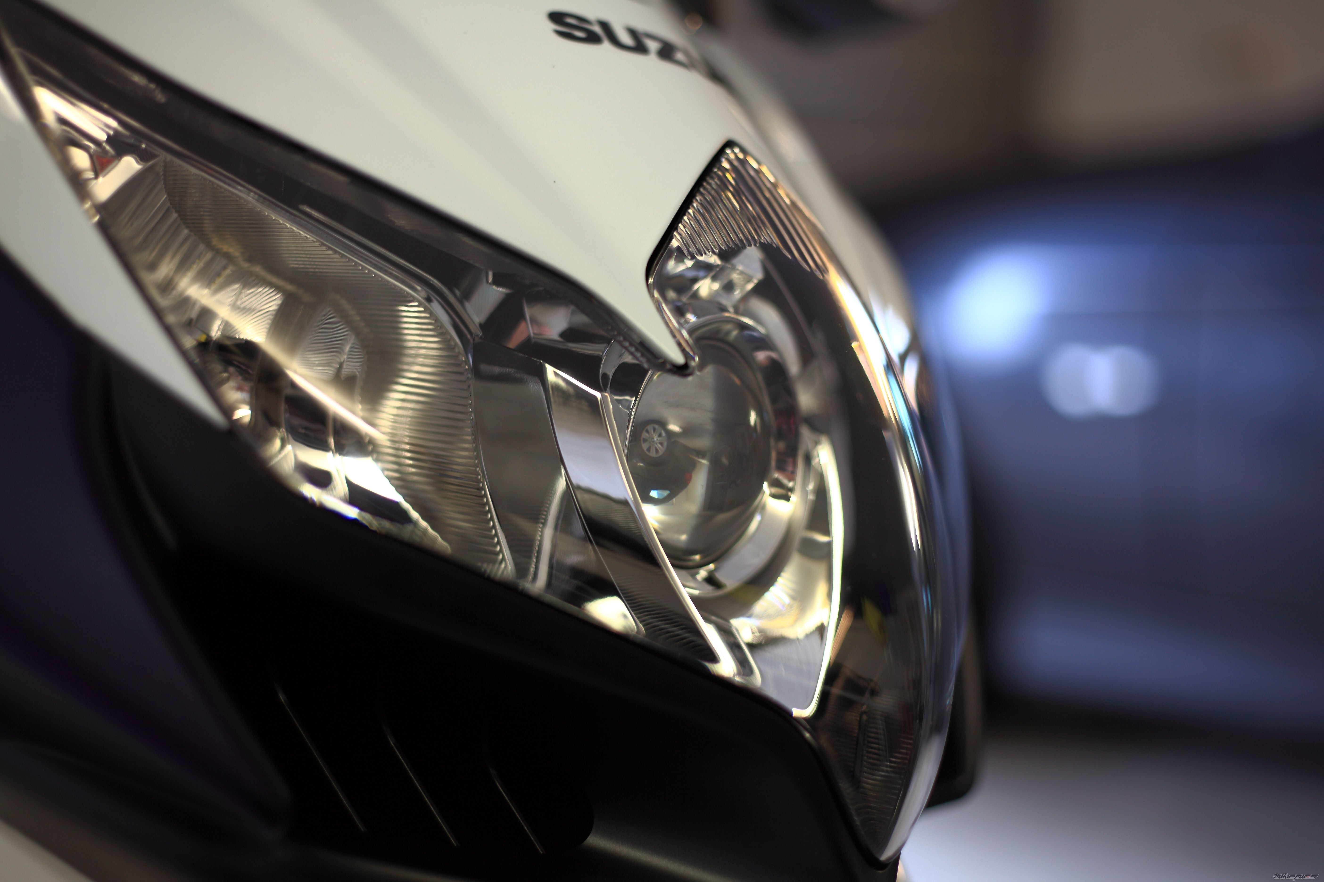 2010 SUZUKI GSX R 750 | Picture 2101886 motorcycle photo
