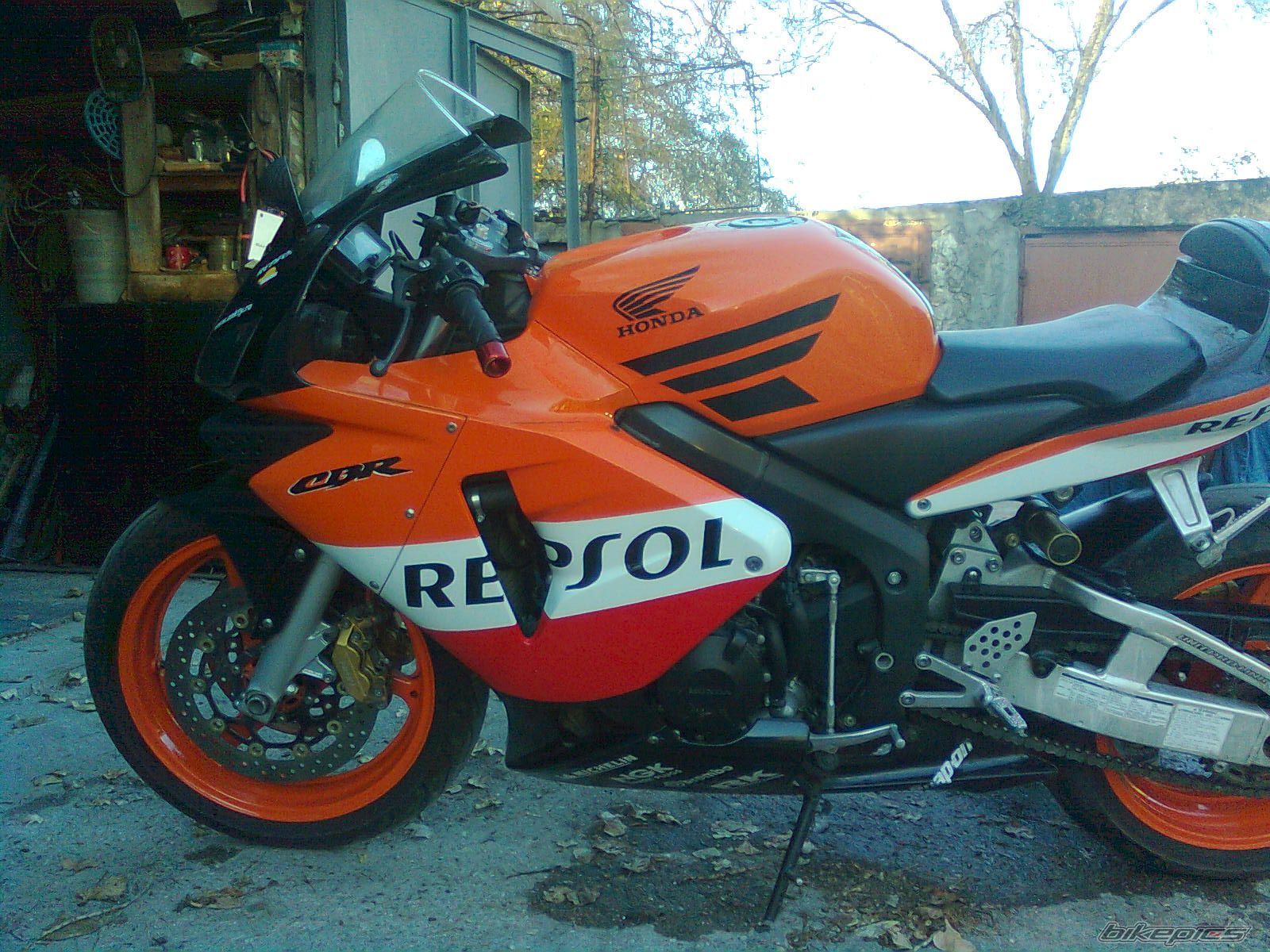 2004 HONDA CBR 600 RR | Picture 2101970 motorcycle photo