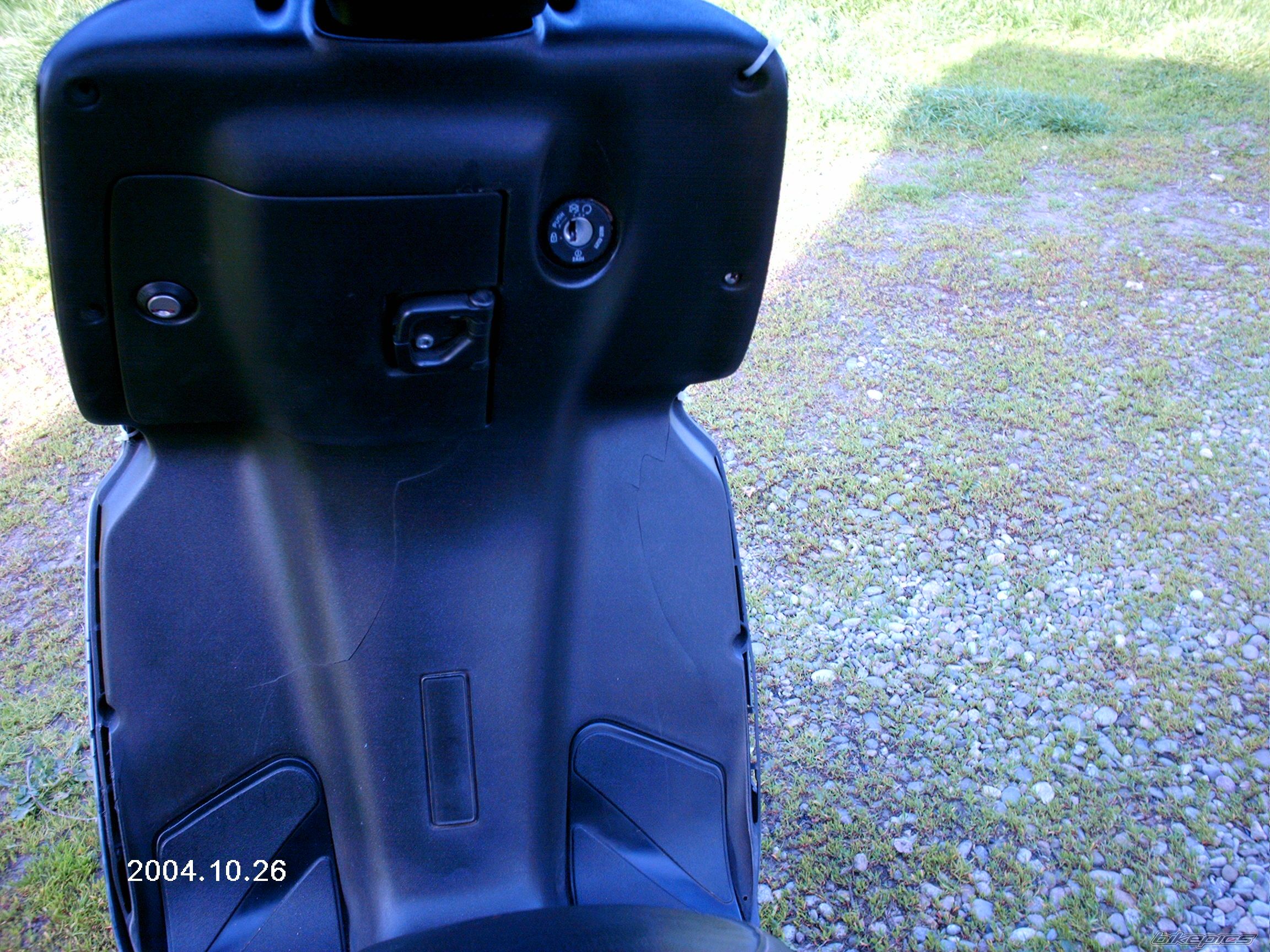 2003 MALAGUTI F 12 50 | Picture 2102526 motorcycle photo