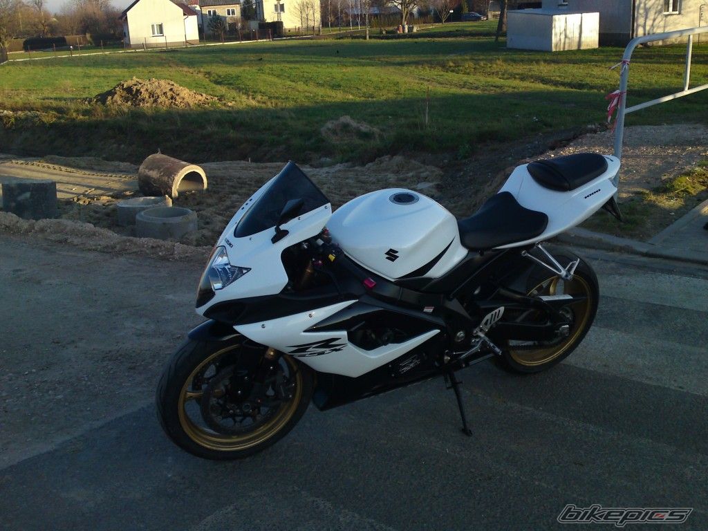 2006 SUZUKI GSX R 1000 | Picture 2104371 motorcycle photo