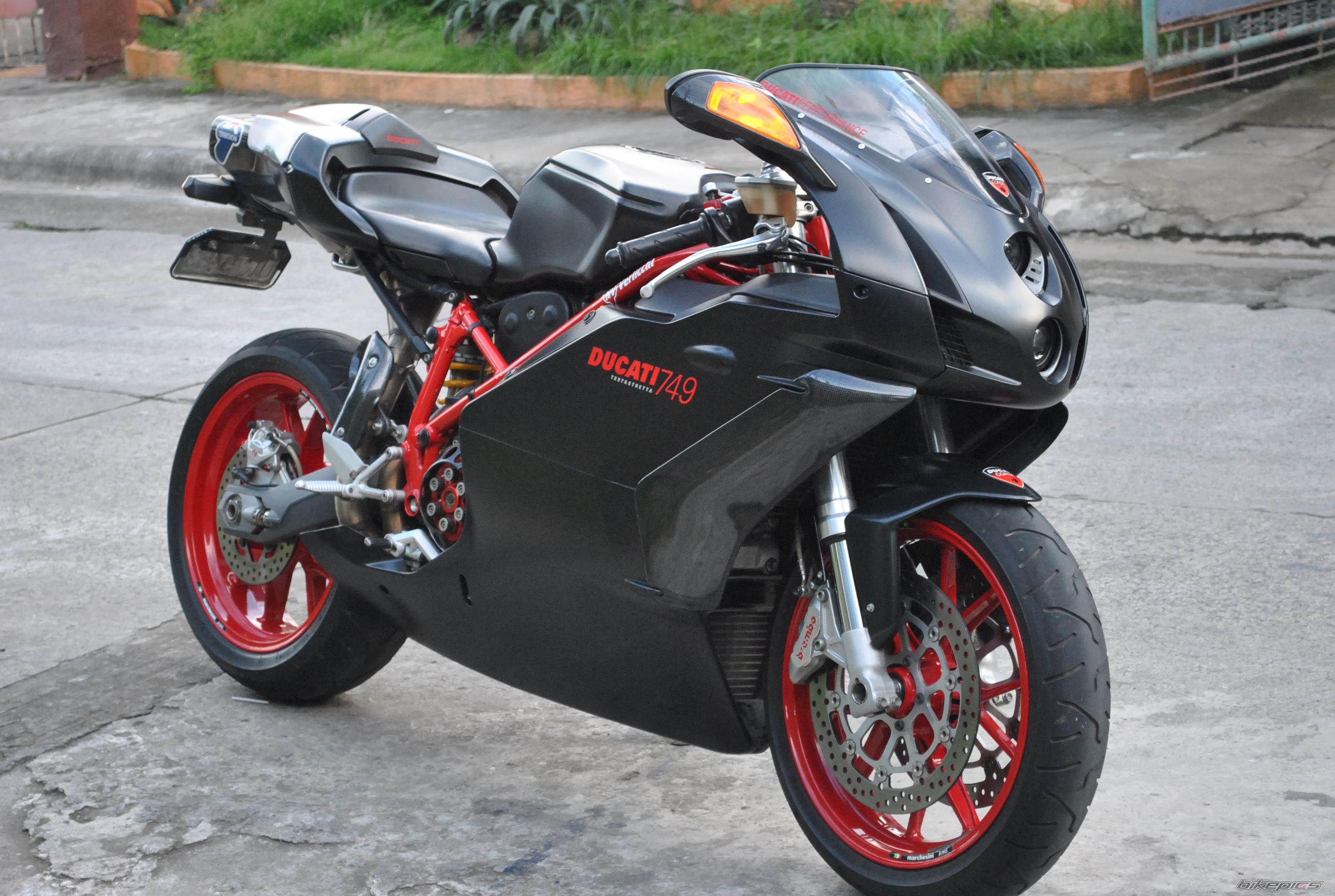 2004 DUCATI 749S | Picture 2105286 motorcycle photo
