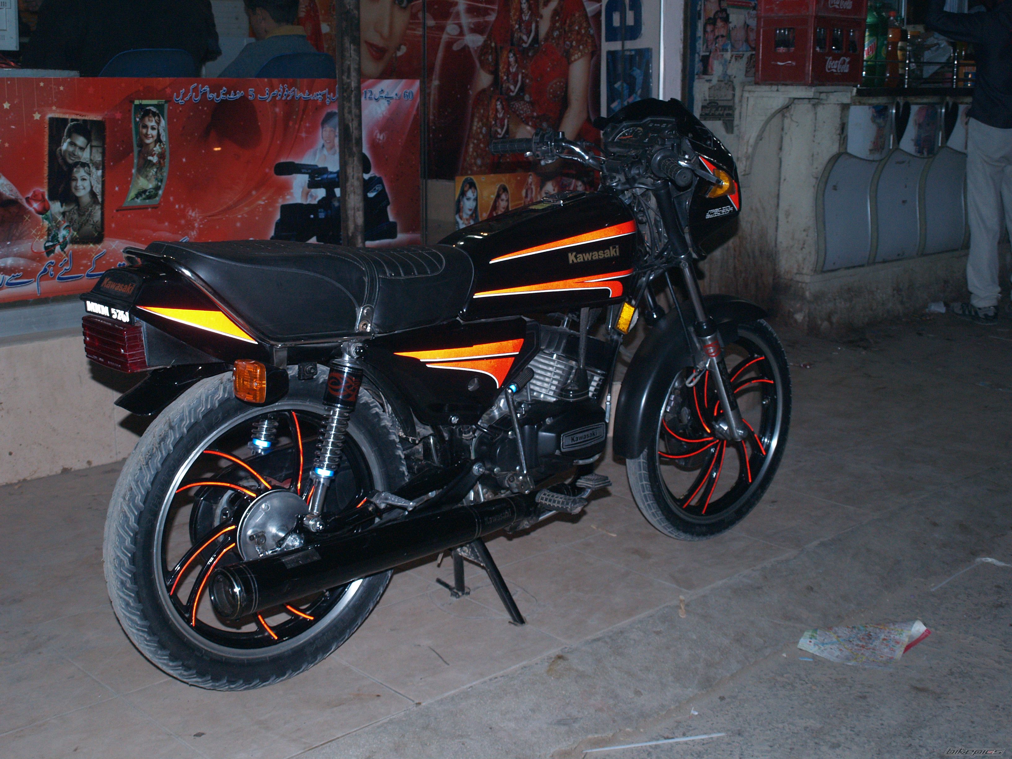 2009 KAWASAKI KH 125 | Picture 2108311 motorcycle photo