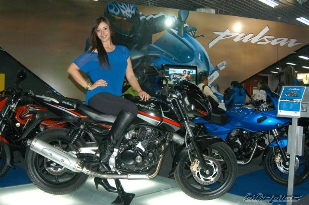 2009 BAJAJ PULSAR 220F | Picture 2108928 motorcycle photo
