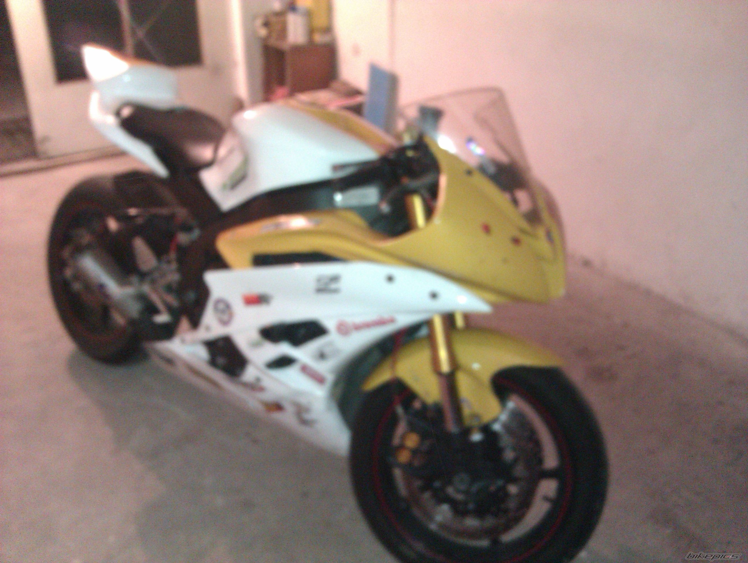 2000 SUZUKI GSX R 750 | Picture 2109642 motorcycle photo