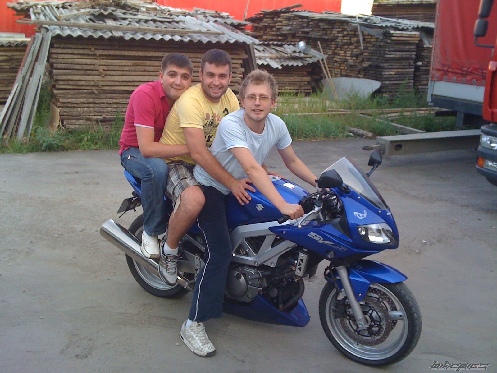 2007 SUZUKI SV 650S | Picture 2109984 motorcycle photo