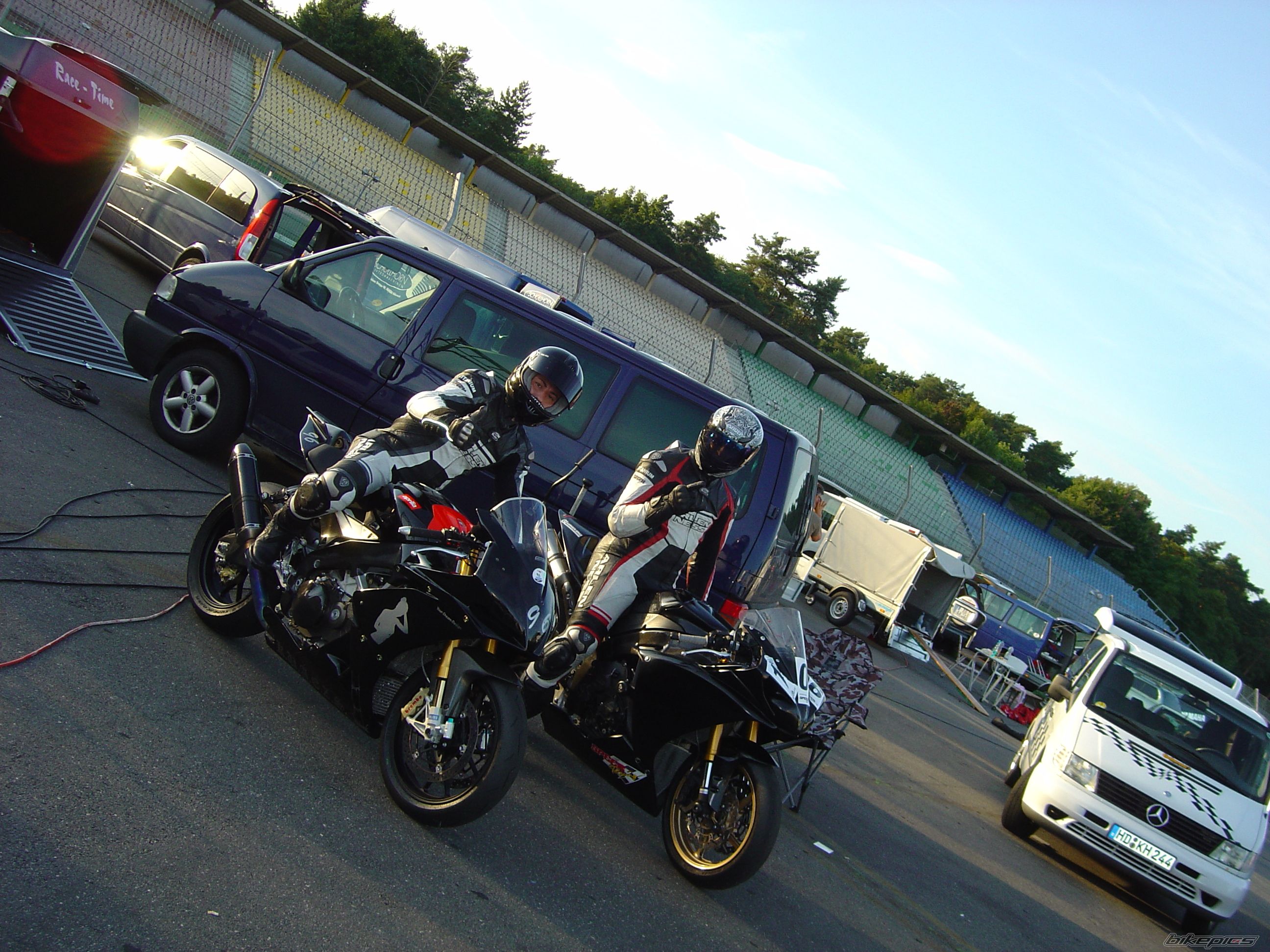 2009 APRILIA RSV MILLE FACTORY | Picture 2110868 motorcycle photo