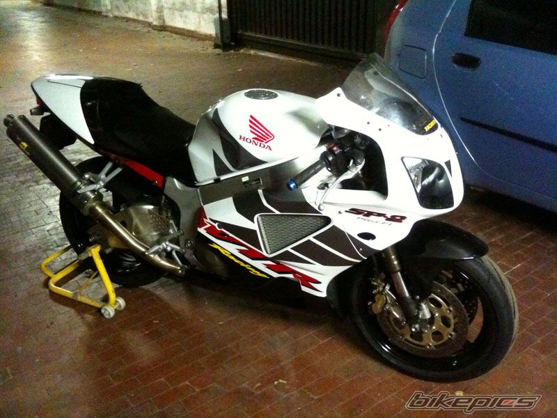 2003 HONDA VTR 1000 SP2 | Picture 2110992 motorcycle photo