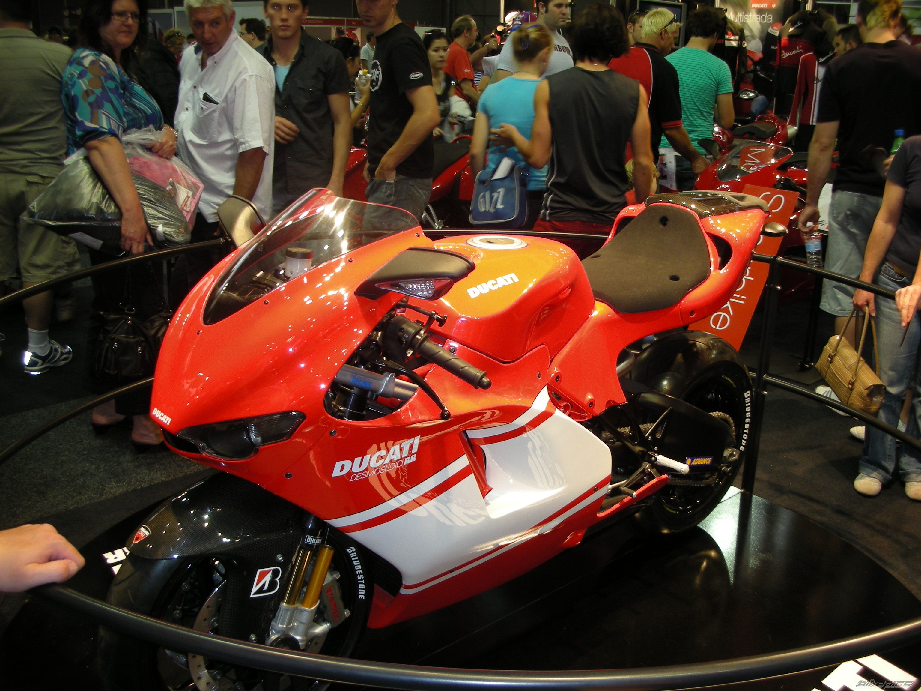 2009 DUCATI DESMOSEDICI RR | Picture 2111343 motorcycle photo
