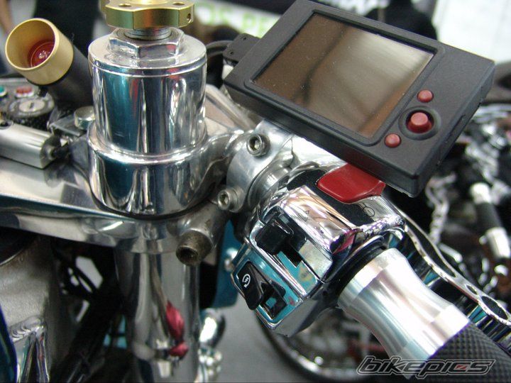 1992 SUZUKI GSX R 1100 | Picture 2111909 motorcycle photo
