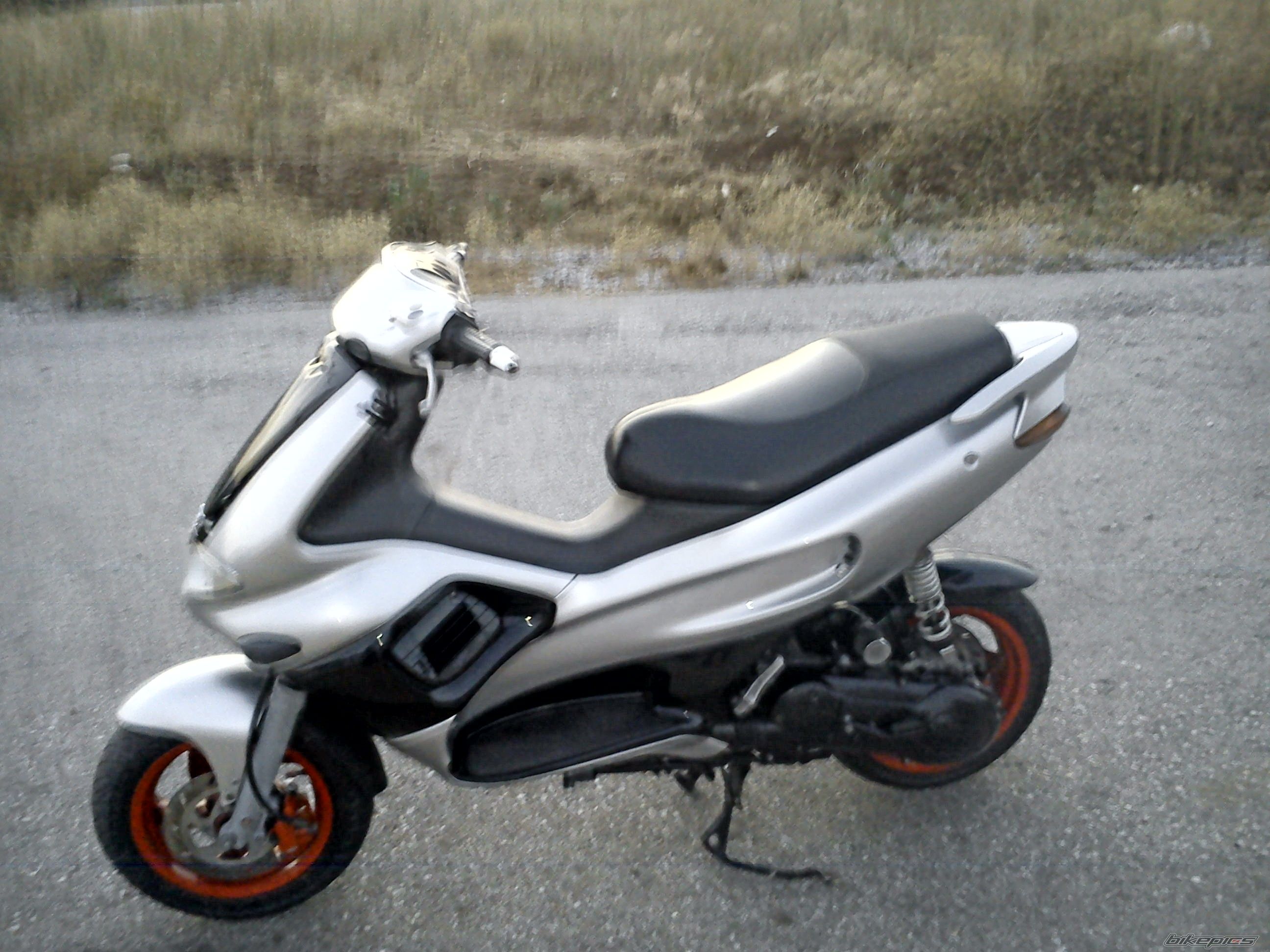 2009 GILERA RUNNER 180 FXR | Picture 2114789 motorcycle photo