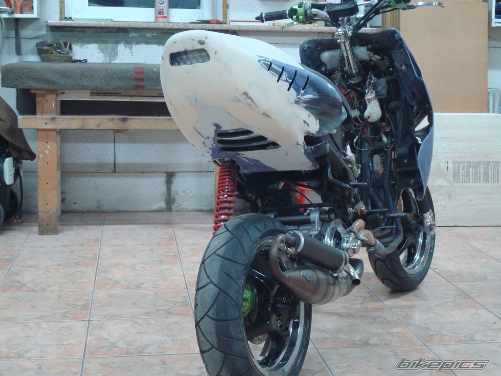 2010 YAMAHA AEROX 50 | Picture 2115355 motorcycle photo