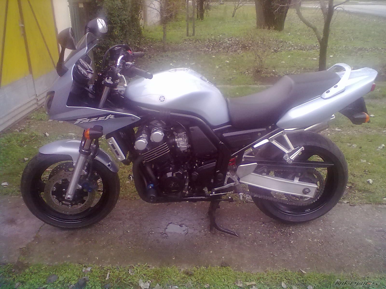 2003 YAMAHA FZ6 FAZER | Picture 2115430 motorcycle photo
