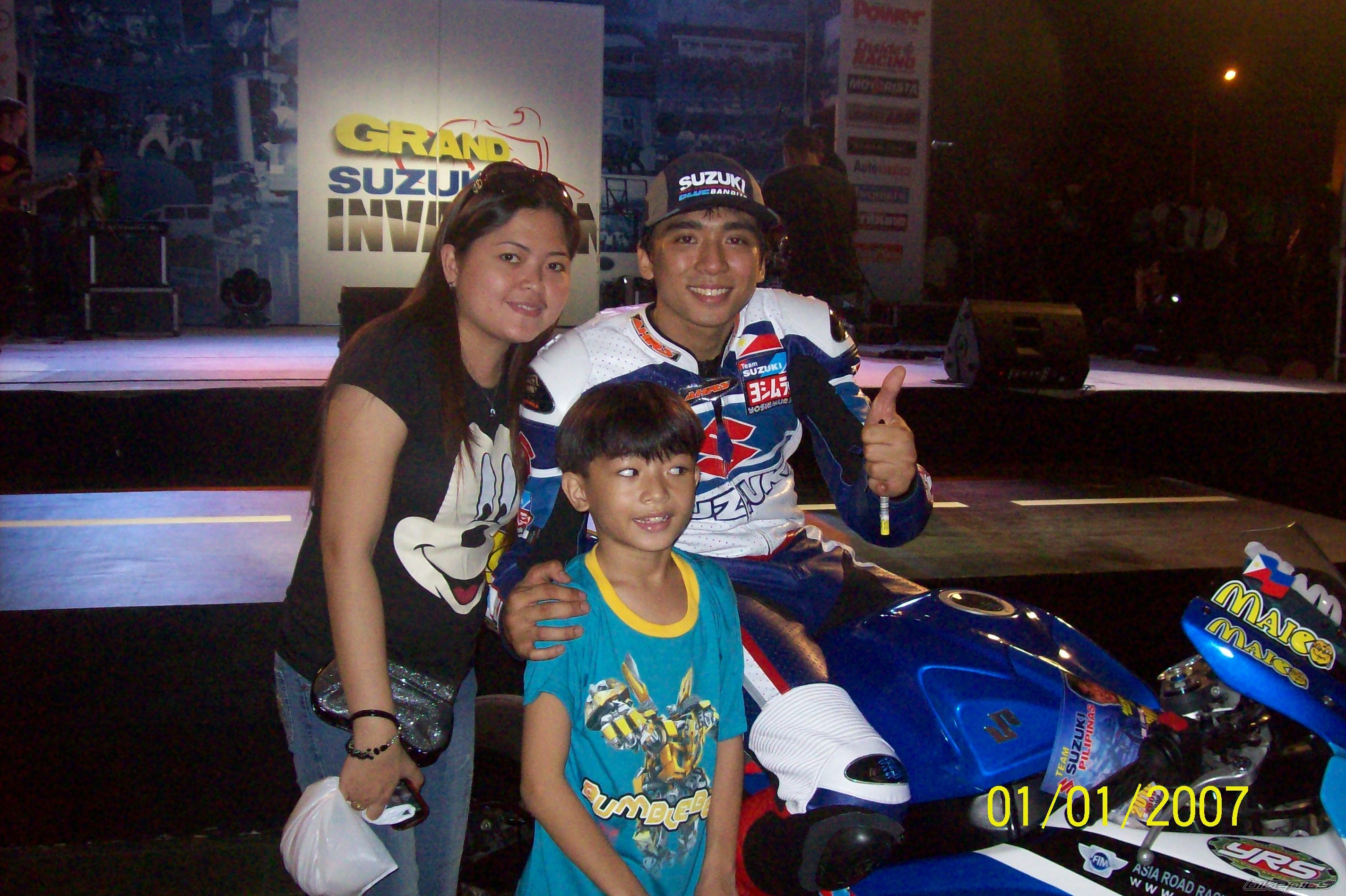 2010 SUZUKI SUZUKI GSXR 711 | Picture 2115702 motorcycle photo