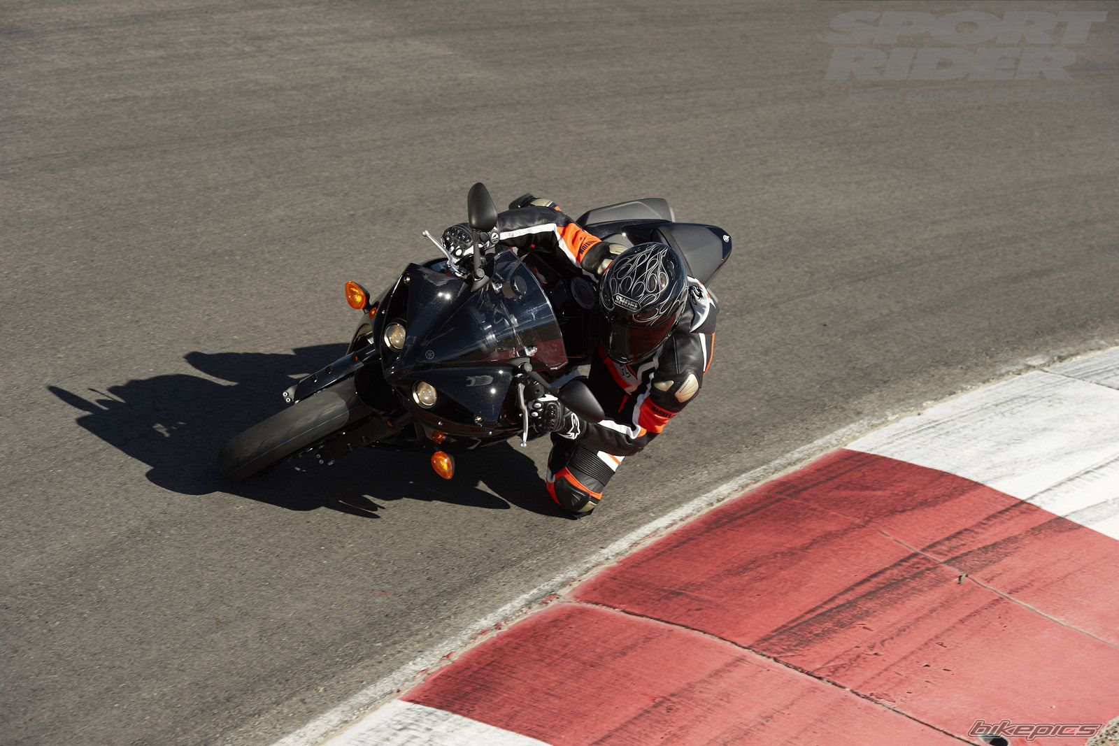 2011 YAMAHA YZF R1 | Picture 2118426 motorcycle photo