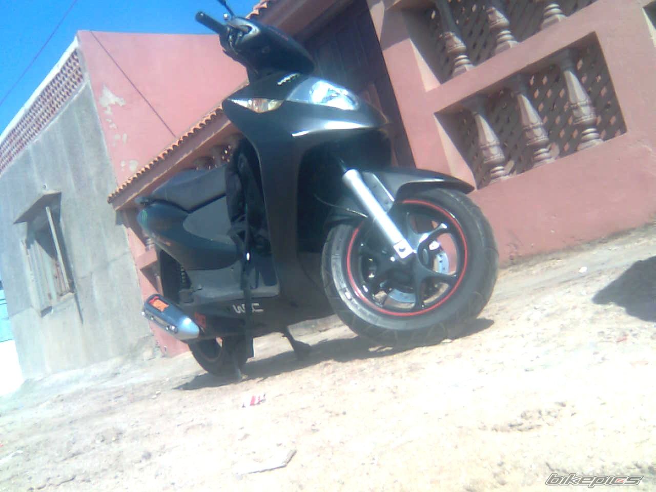2009 HONDA DYLAN 125 | Picture 2122749 motorcycle photo