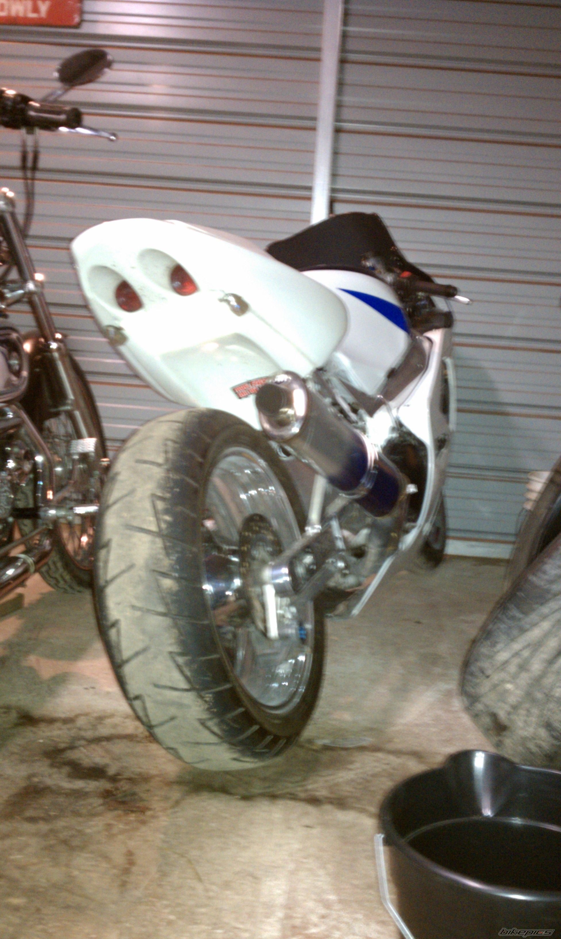 2001 SUZUKI GSX R 750 | Picture 2123829 motorcycle photo