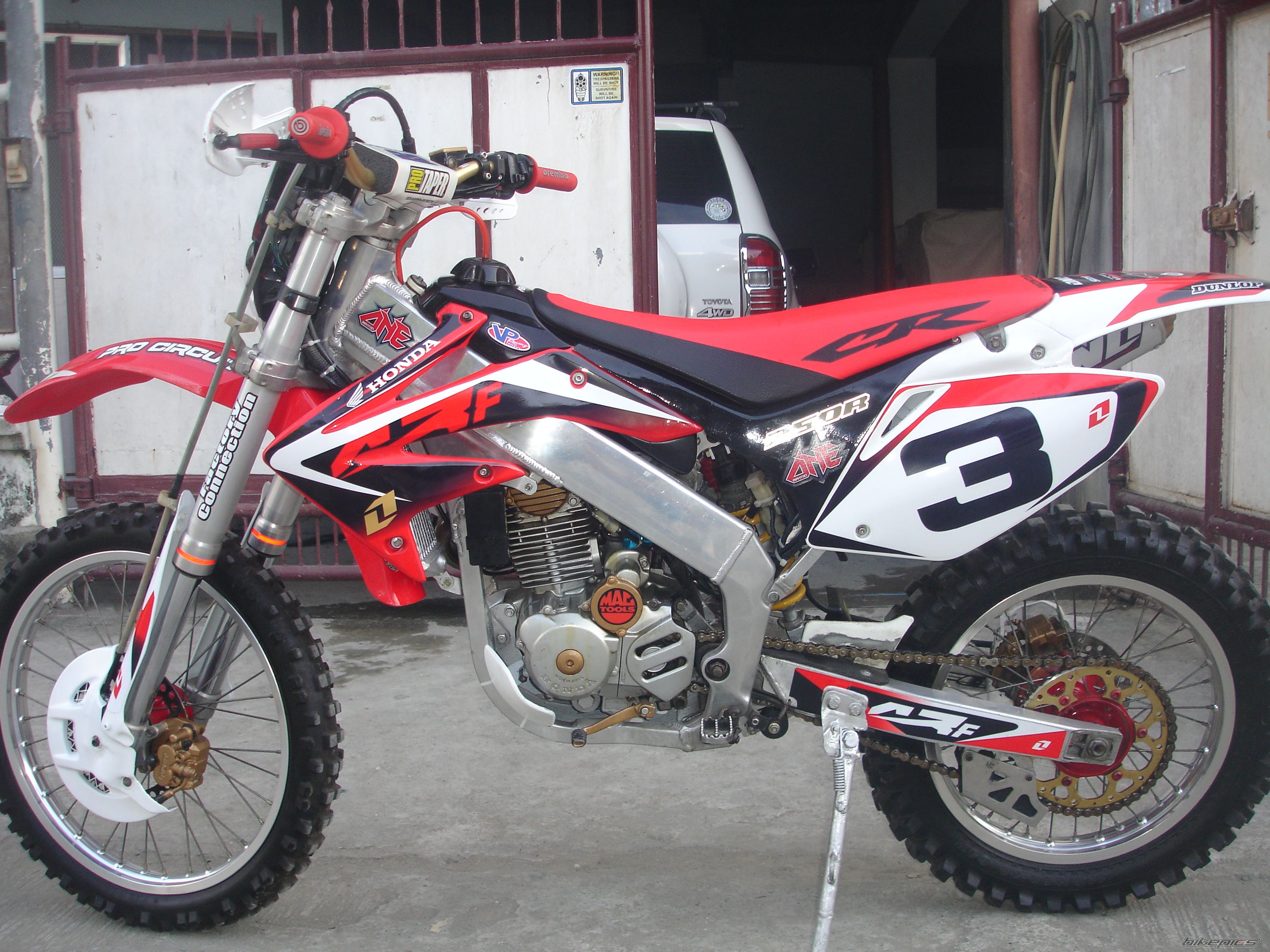 2011 HONDA XR 200 | Picture 2126244 motorcycle photo