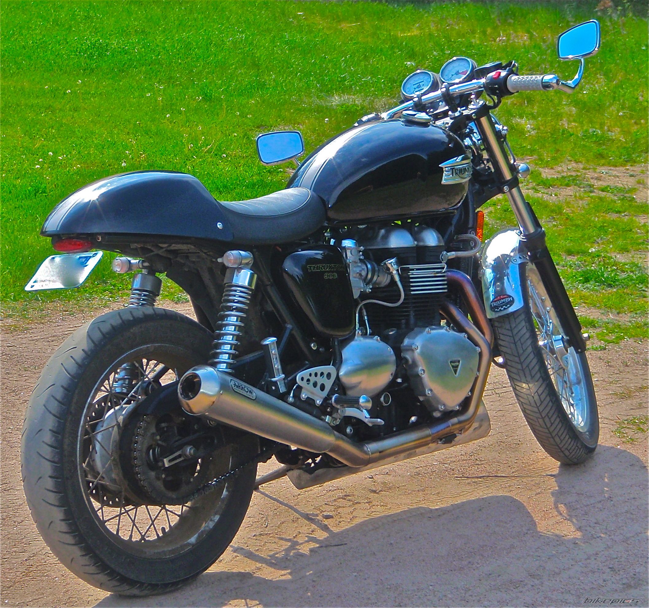 2009 TRIUMPH THRUXTON 900 | Picture 2128073 motorcycle photo