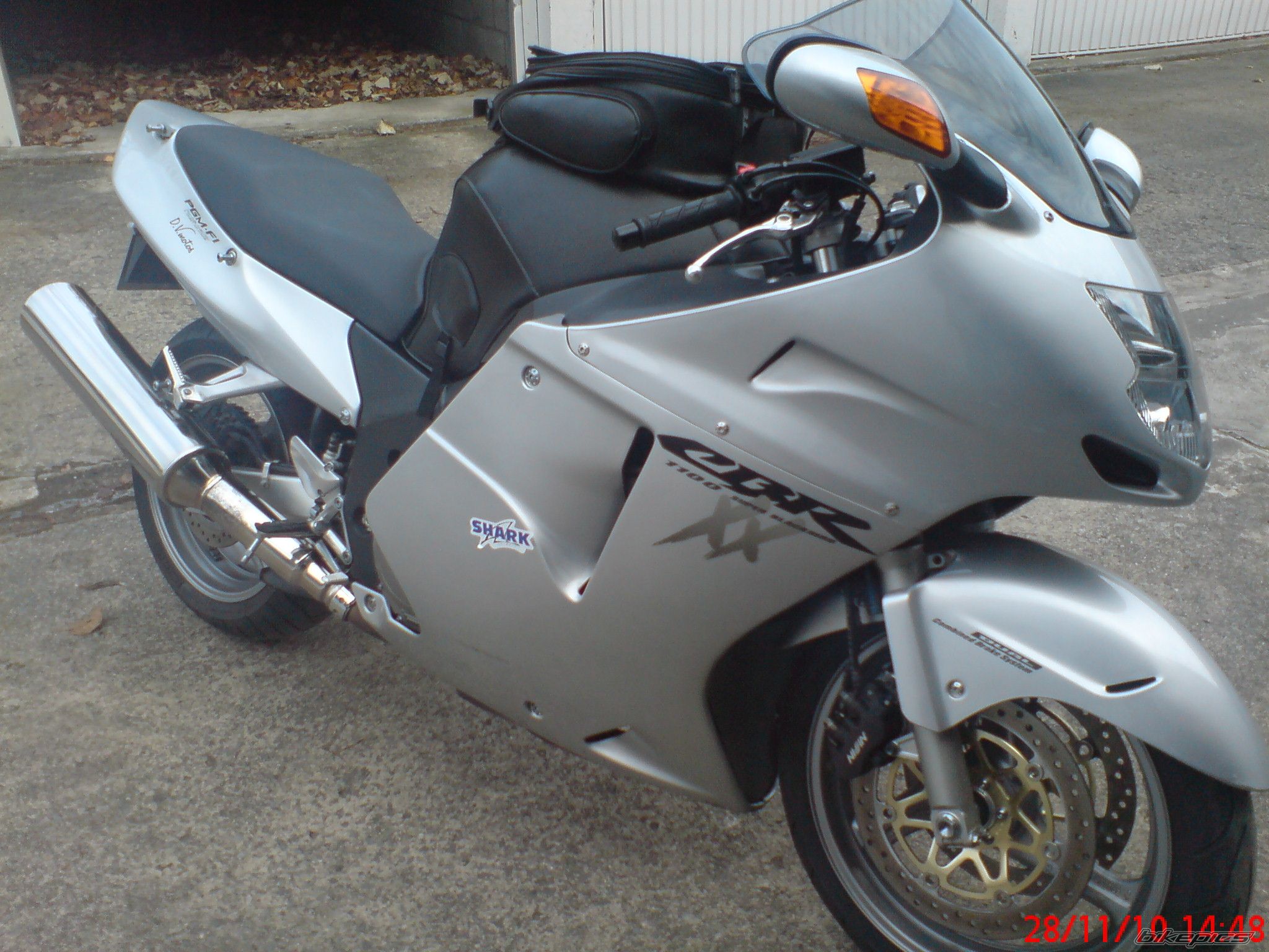 2003 HONDA CBR 1100 BLACKBIRD | Picture 2129595 motorcycle photo