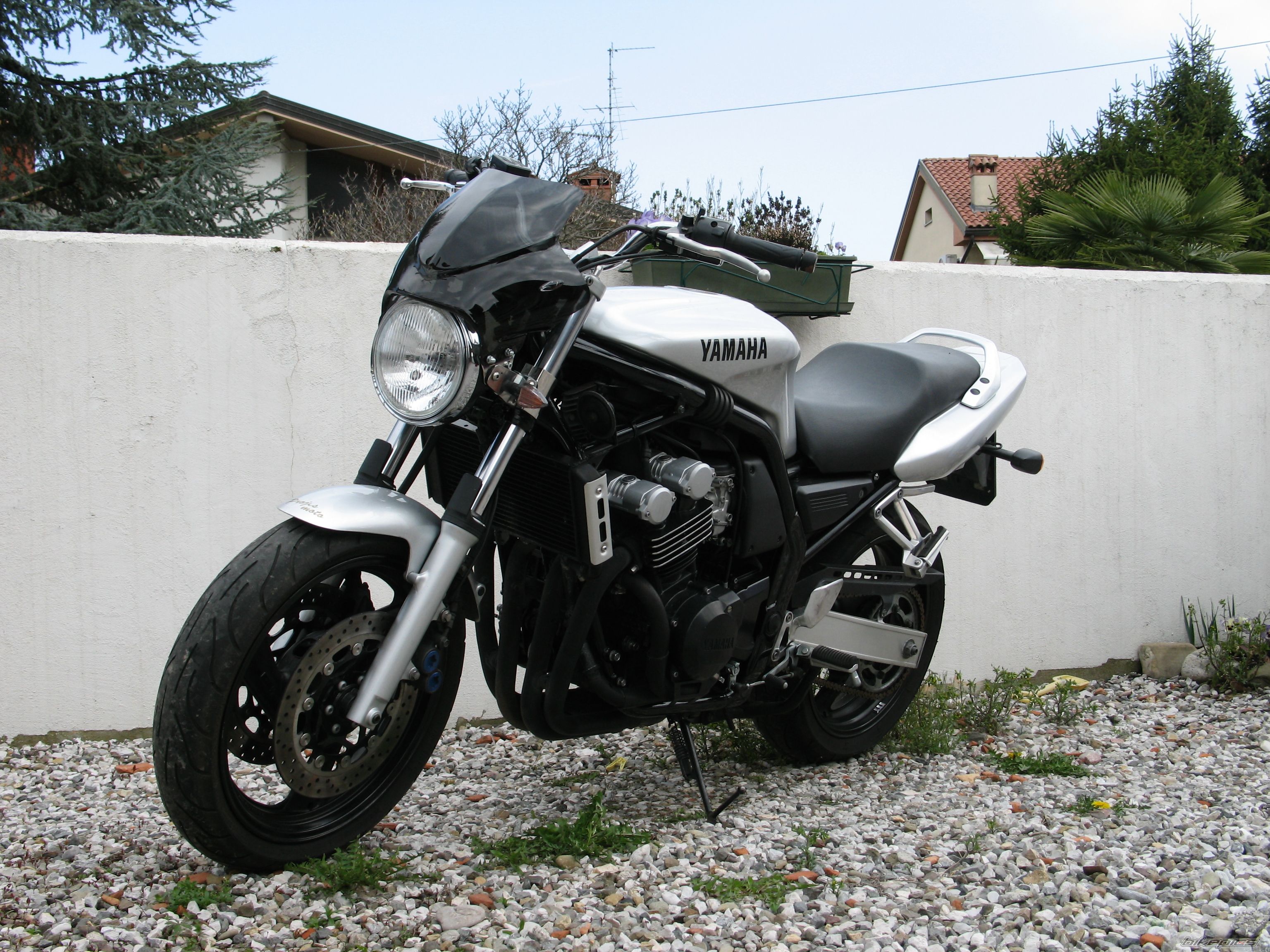2001 YAMAHA FZS 600 FAZER | Picture 2130162 motorcycle photo