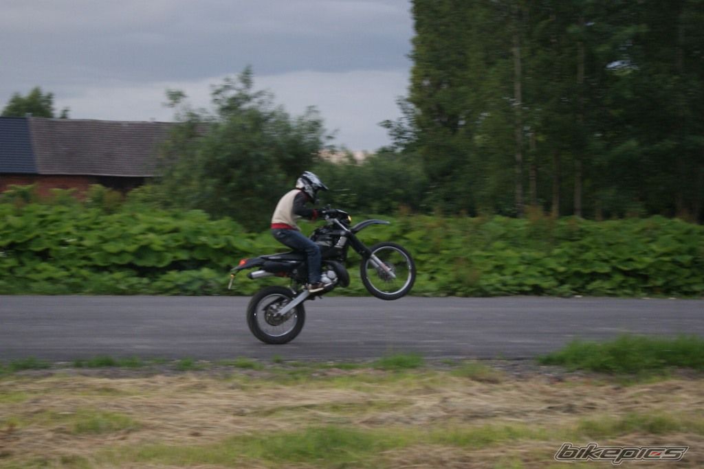 2004 YAMAHA DT 125RE | Picture 2131041 motorcycle photo