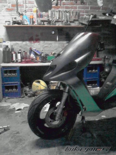 2001 MALAGUTI F 12 50 | Picture 2132689 motorcycle photo