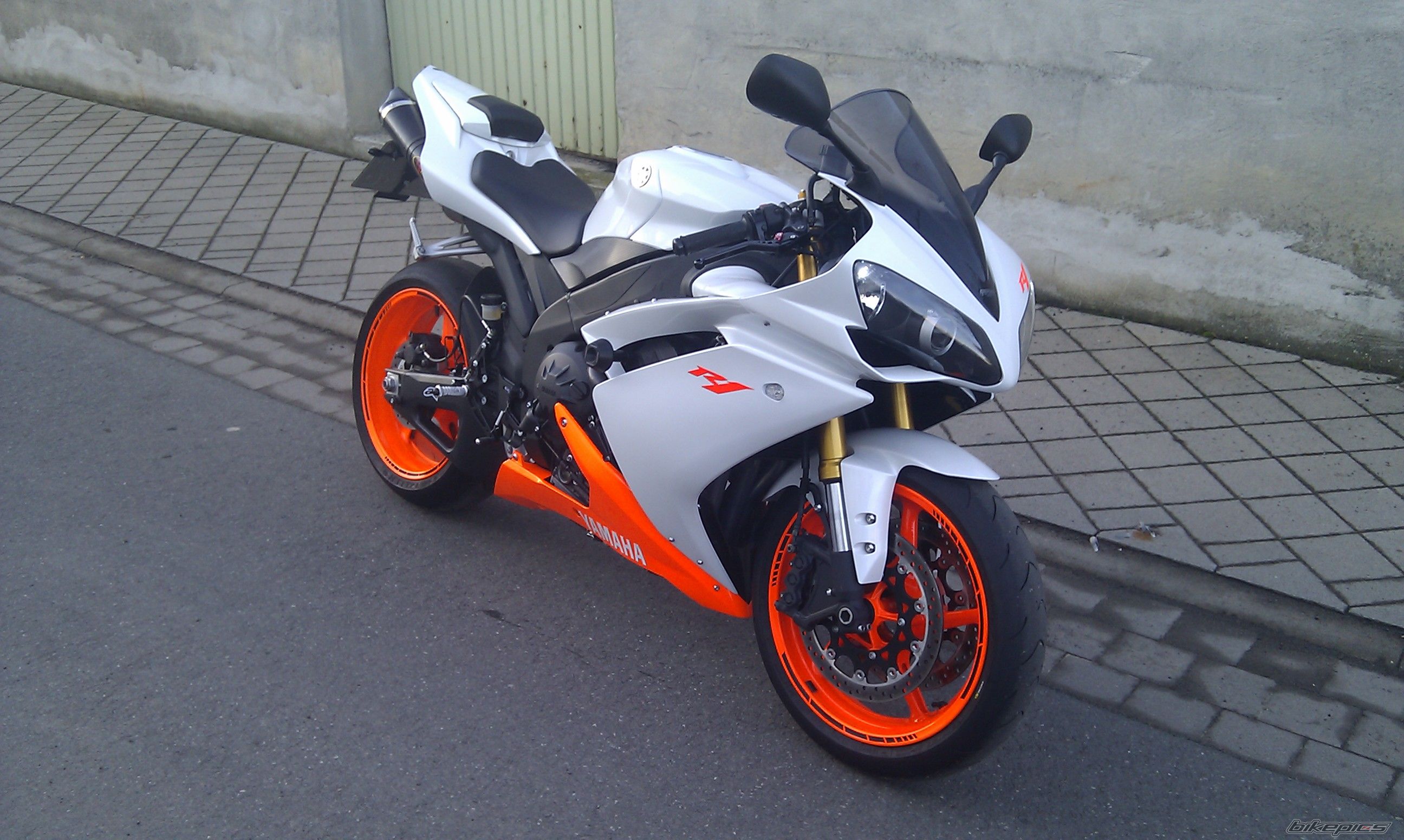 2012 YAMAHA YZF R1 | Picture 2133449 motorcycle photo