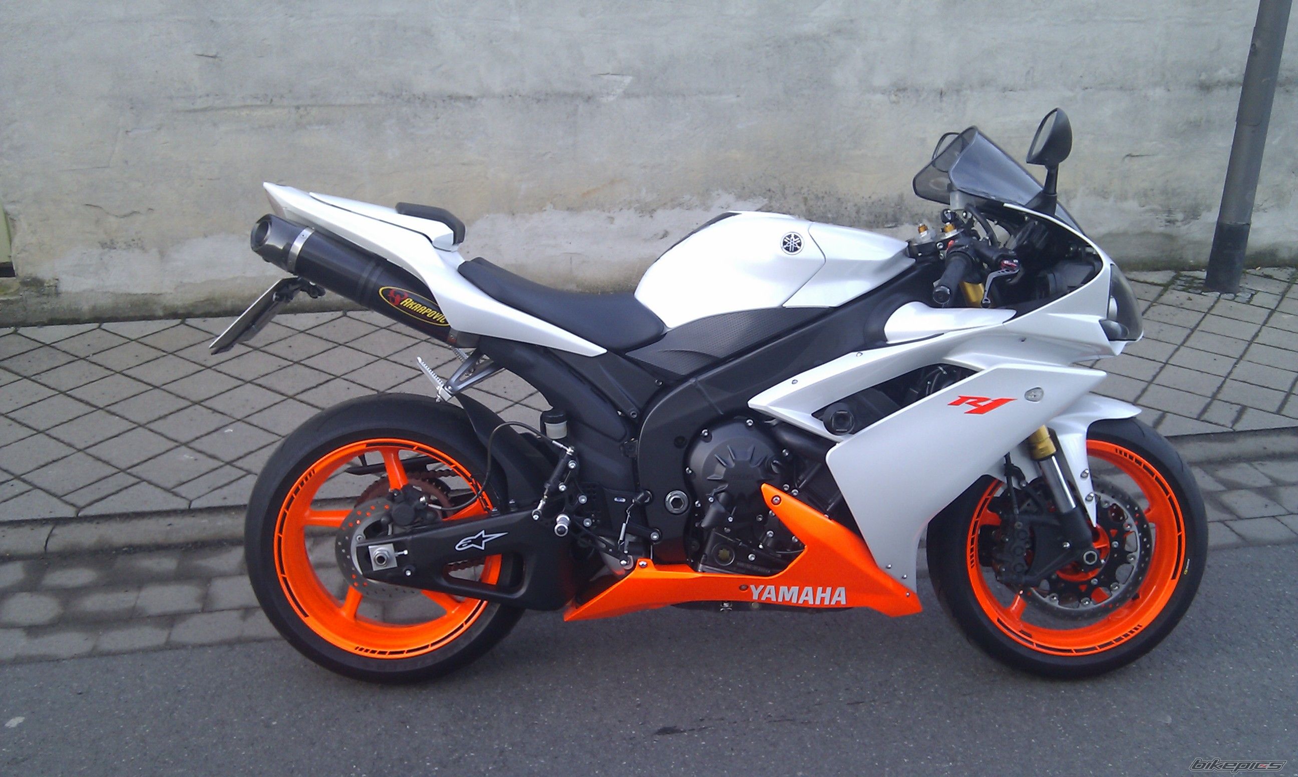 2012 YAMAHA YZF R1 | Picture 2133452 motorcycle photo