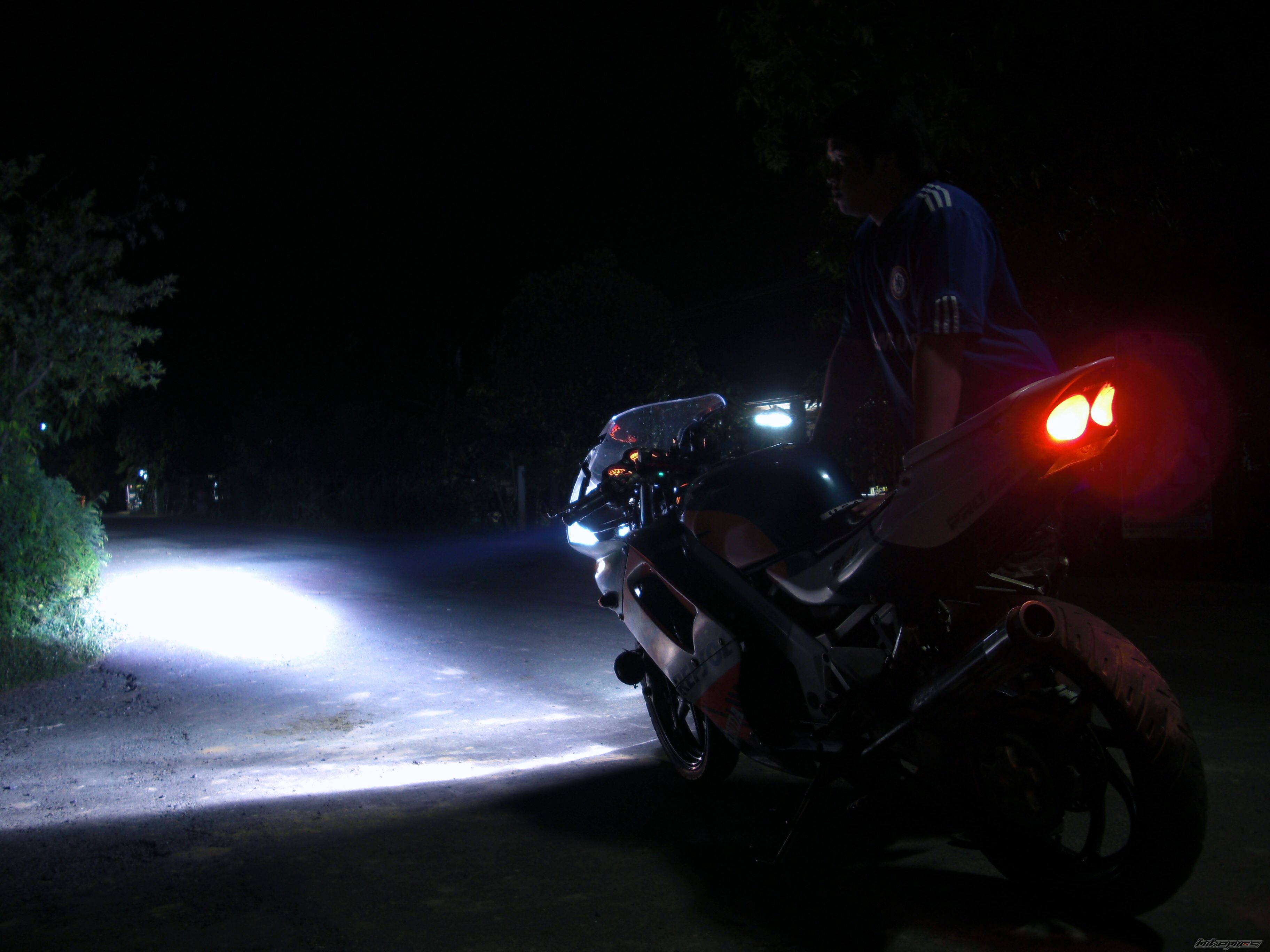 2009 HONDA NSR 150 | Picture 2134000 motorcycle photo