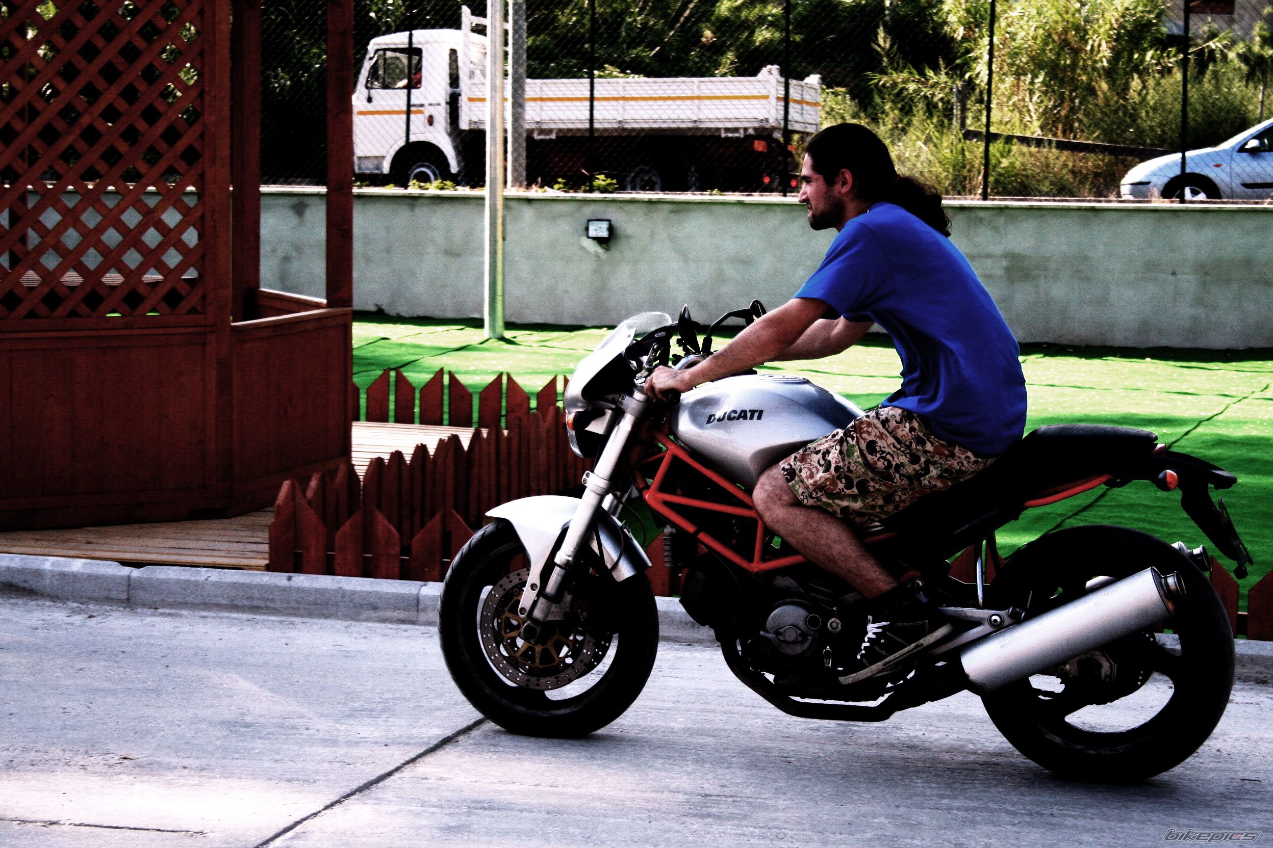 2000 DUCATI MONSTER 900 | Picture 2134246 motorcycle photo