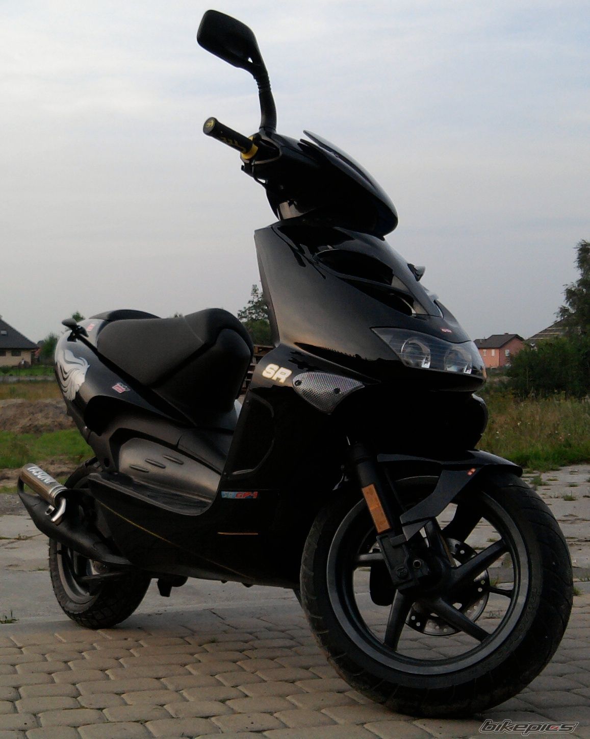 2004 APRILIA SR 50 | Picture 2134604 motorcycle photo