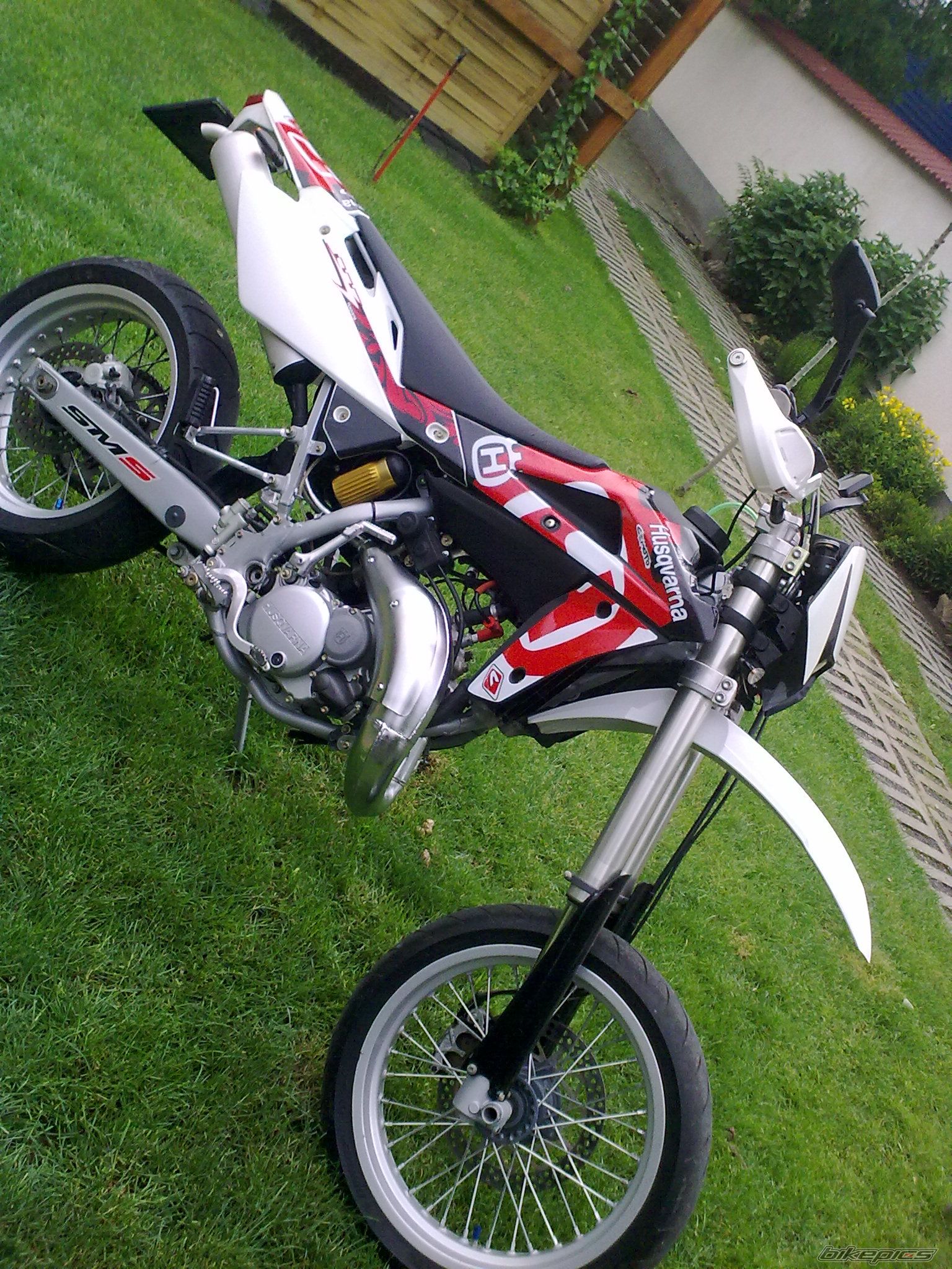2009 HUSQVARNA SM 125 S | Picture 2134756 motorcycle photo