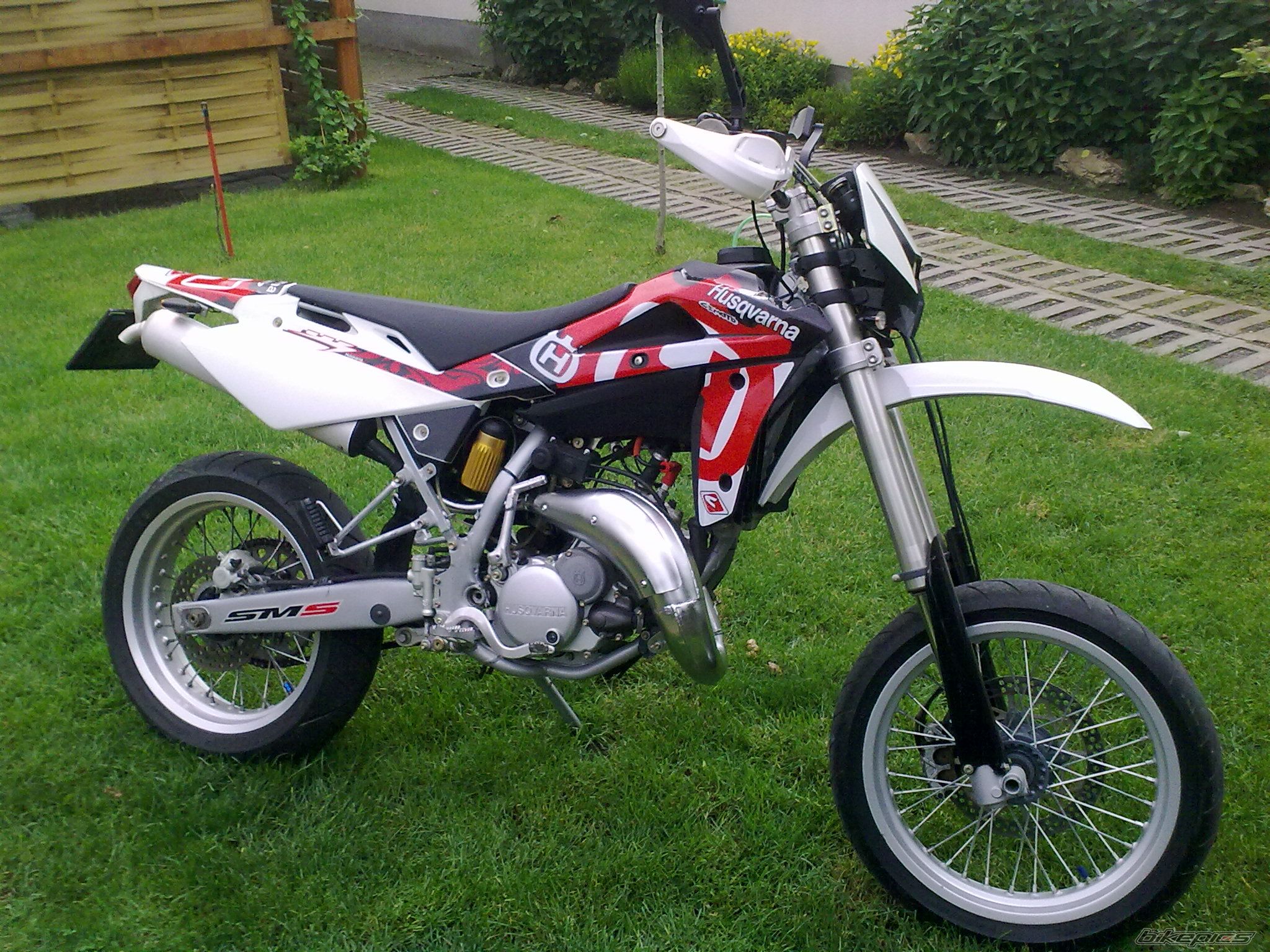 2009 HUSQVARNA SM 125 S | Picture 2134758 motorcycle photo