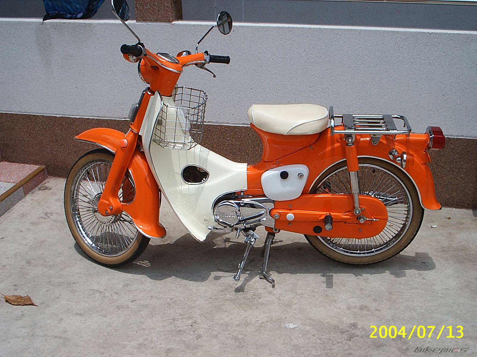 2000 HONDA C 90 | Picture 213605 motorcycle photo